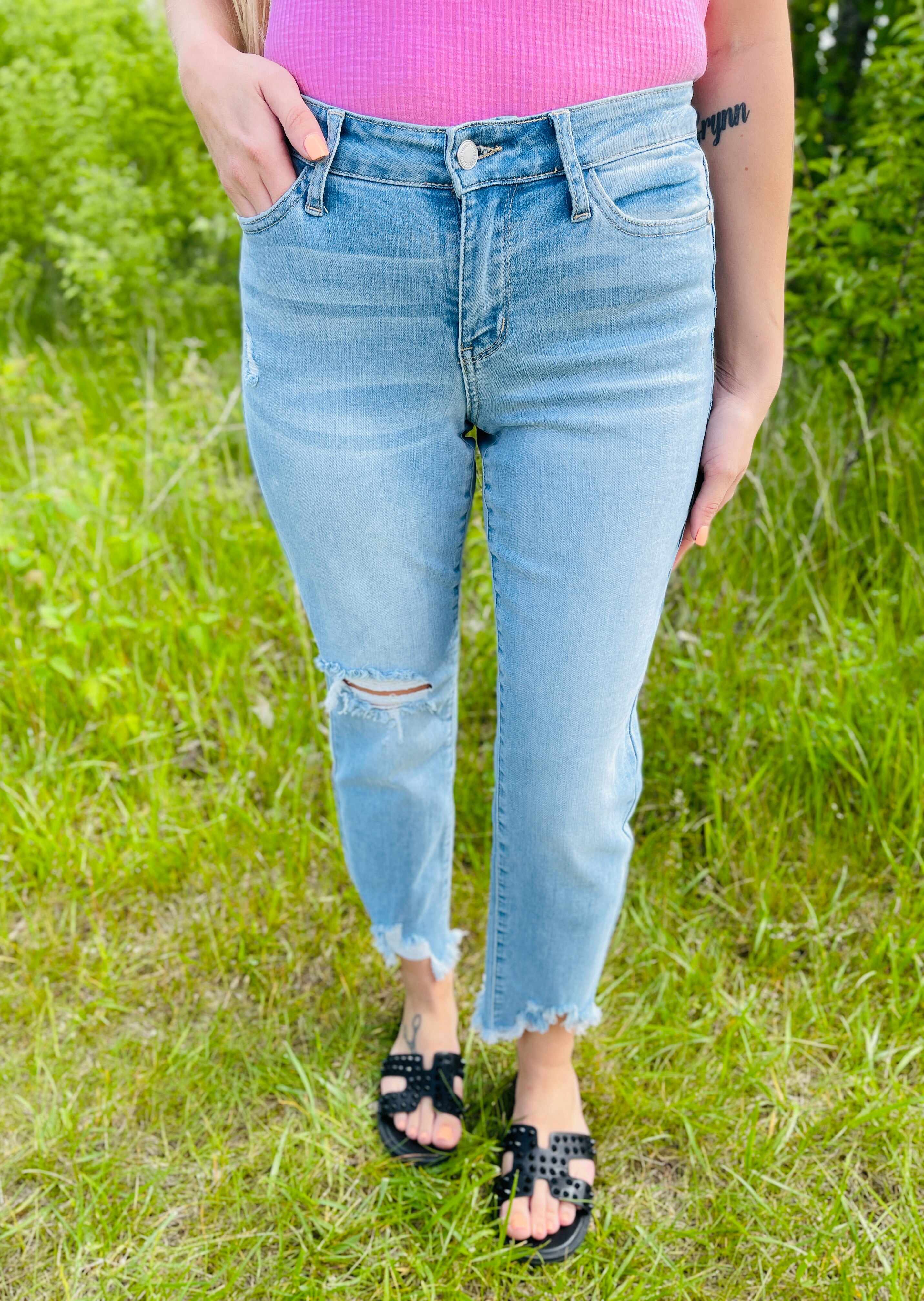 PLUS/REG Lighten Up Boyfriend Jeans
