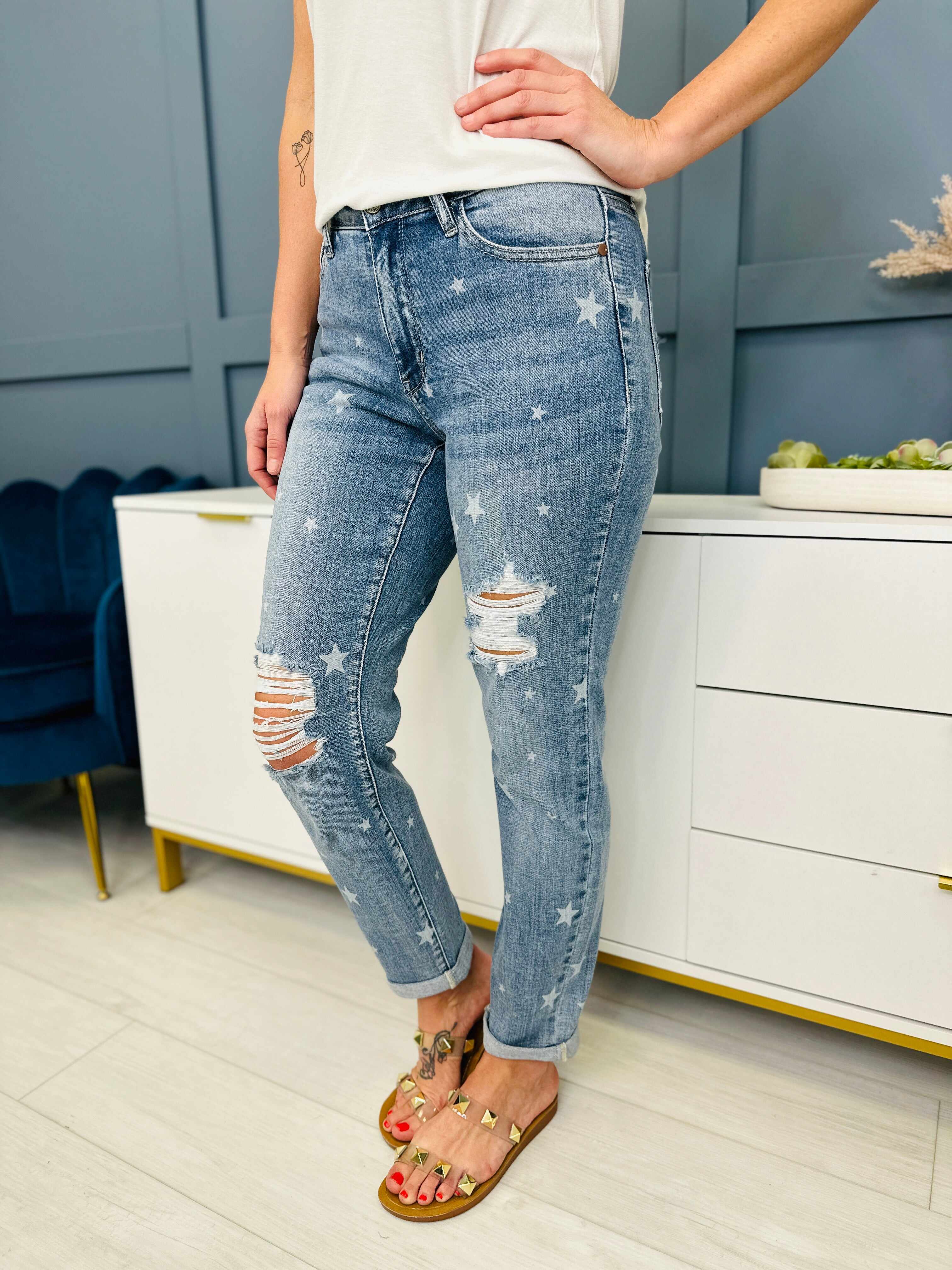 REG/CURVY Be My Lucky Star Cuffed Boyfriend Jeans
