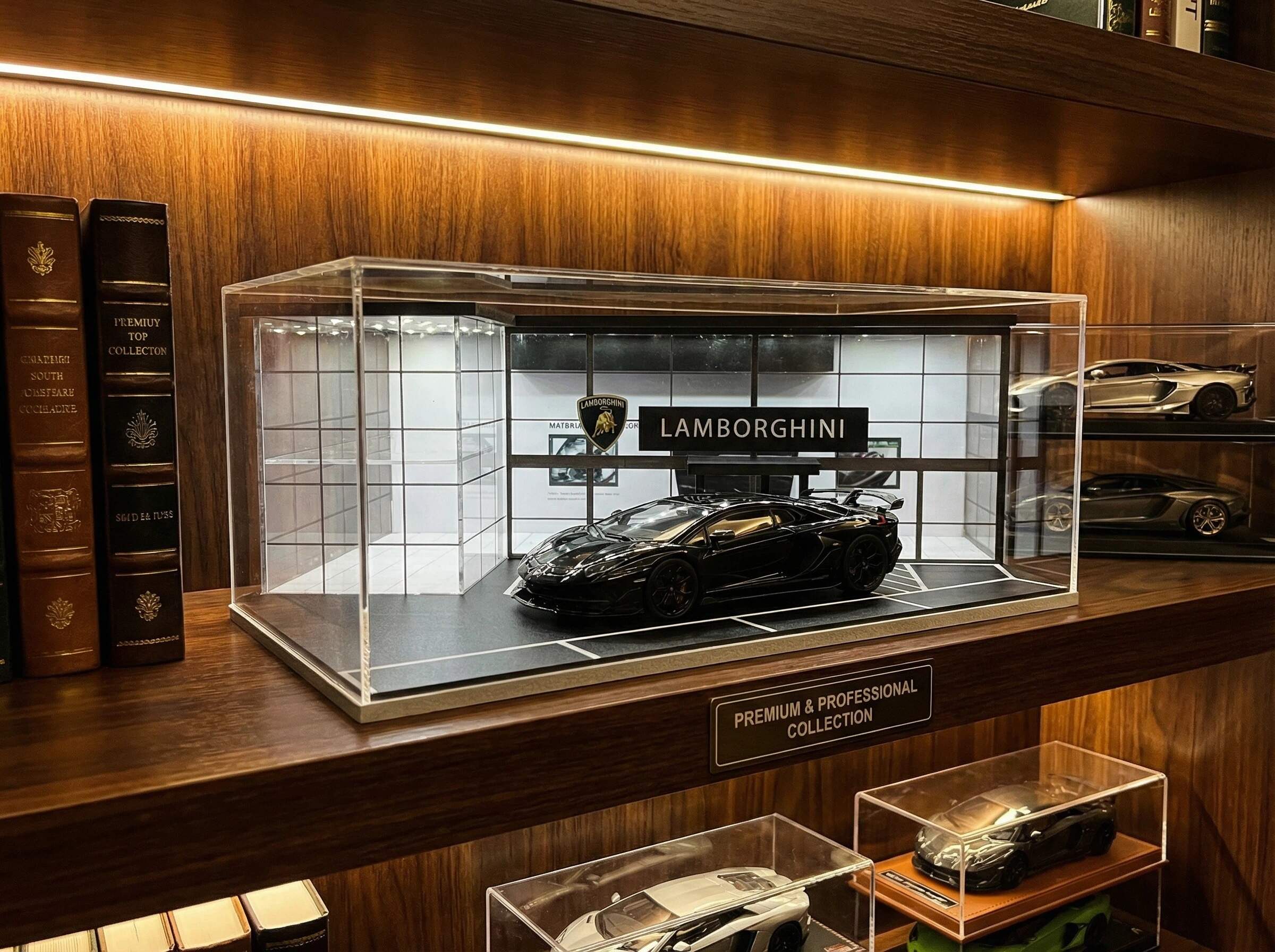 1:64 Scale Supercar Showroom Diorama Display Case – Modern Dealership Scene for Diecast Cars