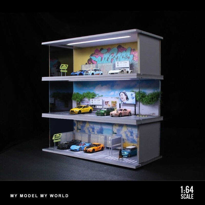 1:64 Scale Urban Street Scene Diorama Display Case – Industrial Roadside Setting for Diecast Cars