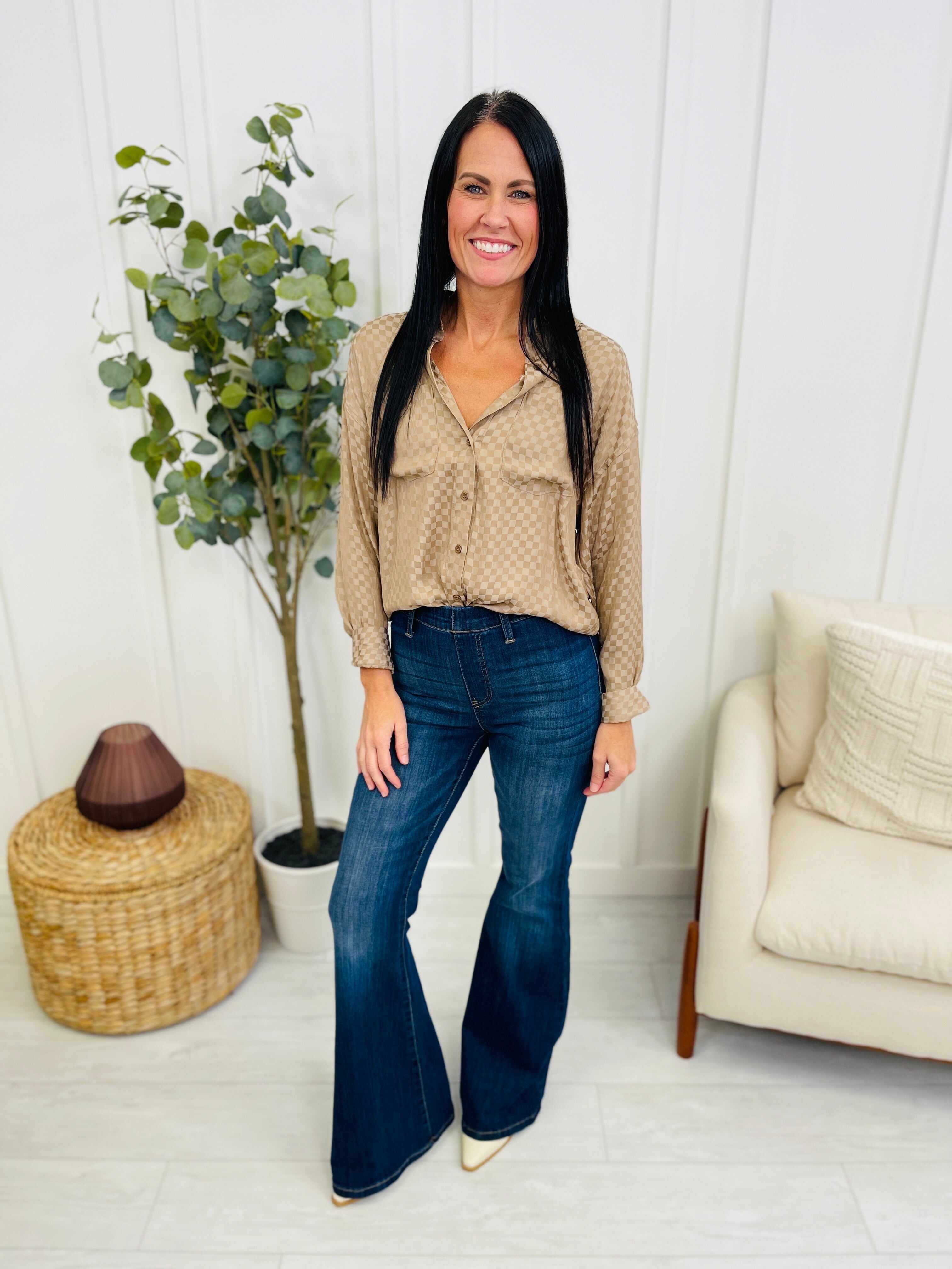 REG/CURVY Dream On Pull On Flare Jeans
