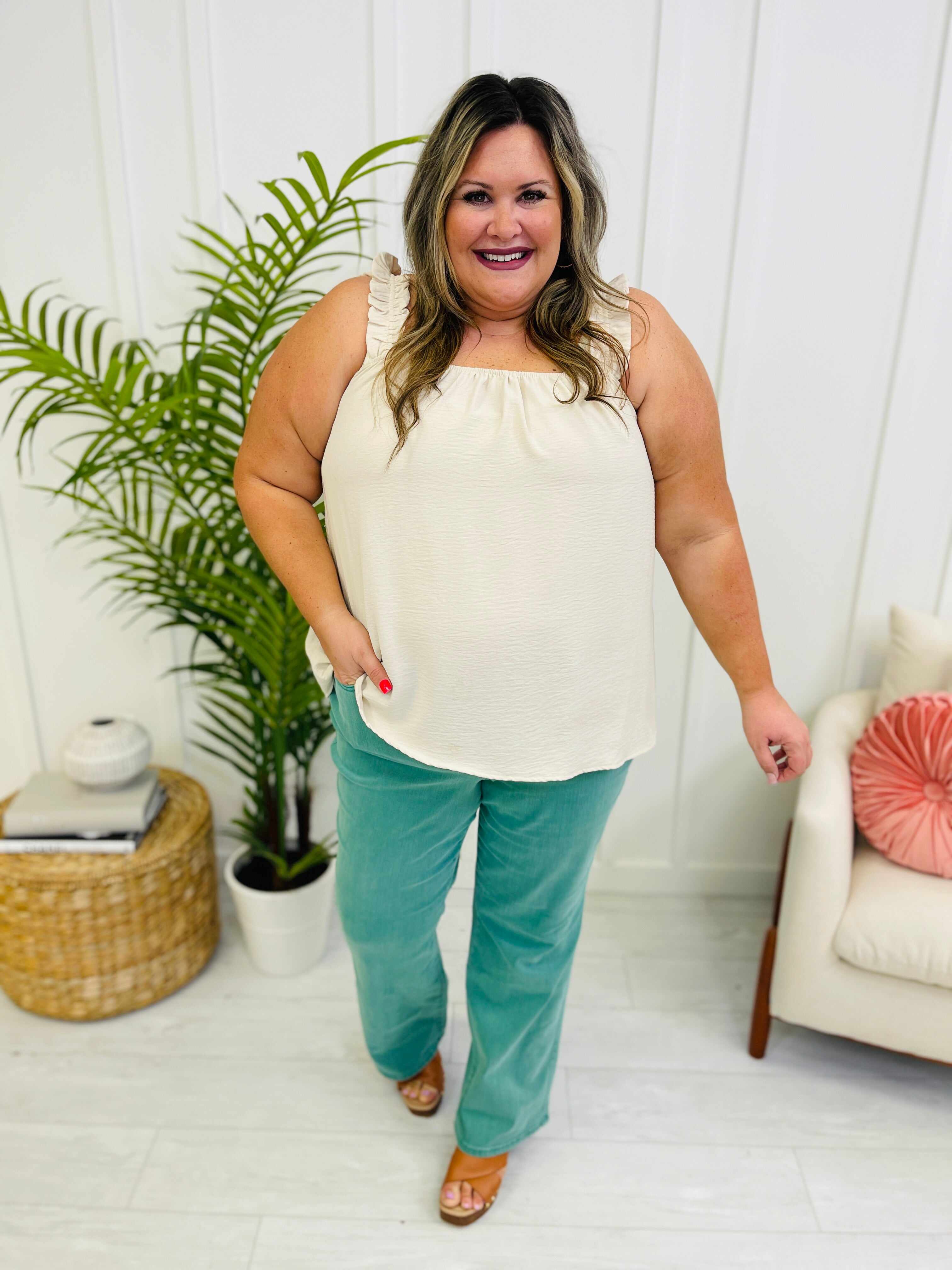 Reg/Curvy Make Waves Straight Jeans