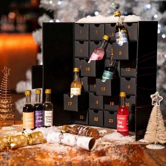 CHRISTMAS 2023 24 DAY GIN AND VODKA ADVENT CALENDAR - Aanythingby Clearance