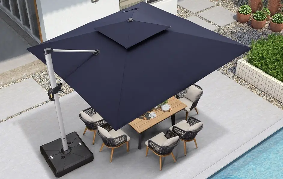 ☔Solar-powered LED parasol