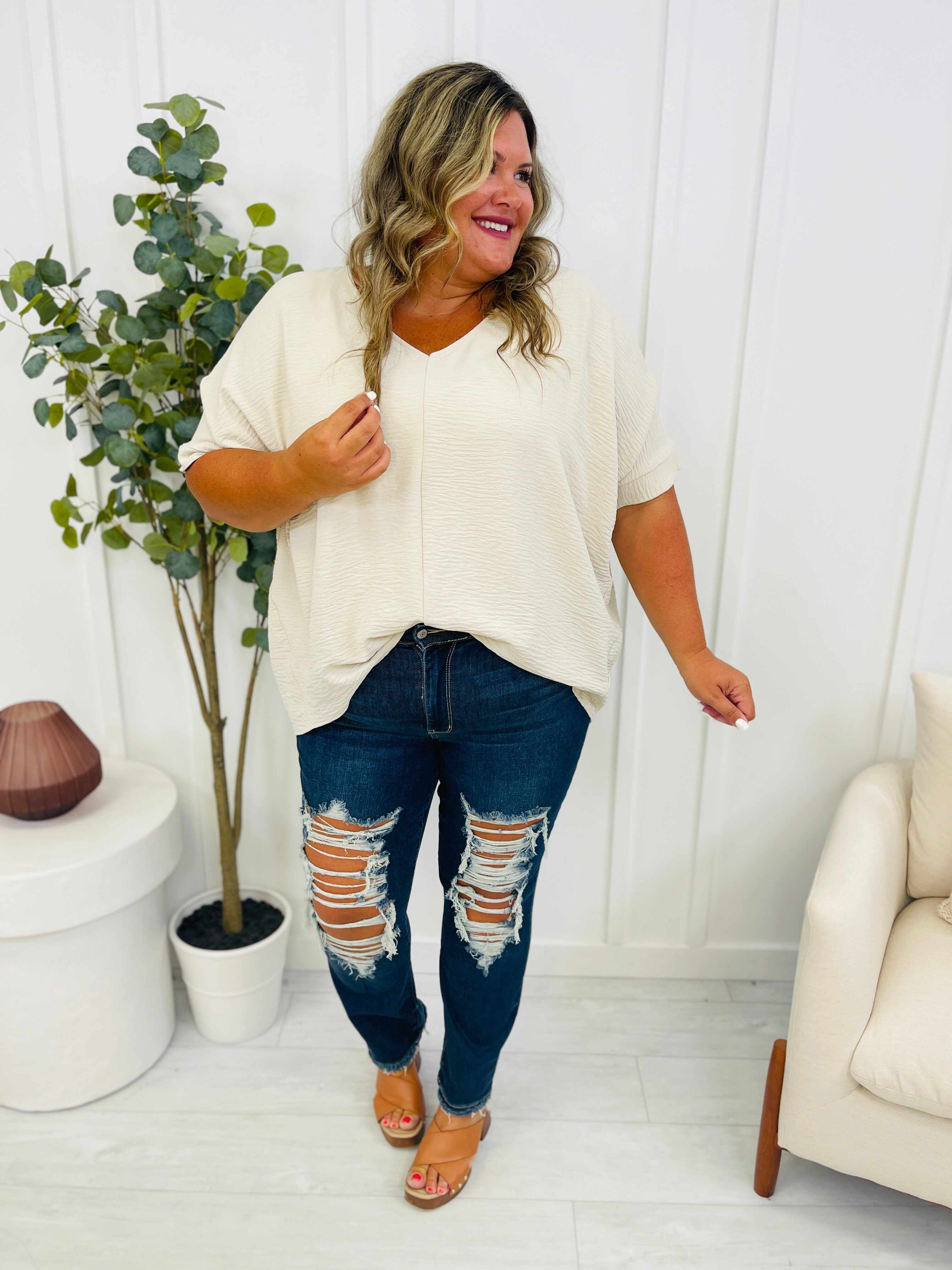 REG/CURVY Straighten Up Straight Leg Jeans