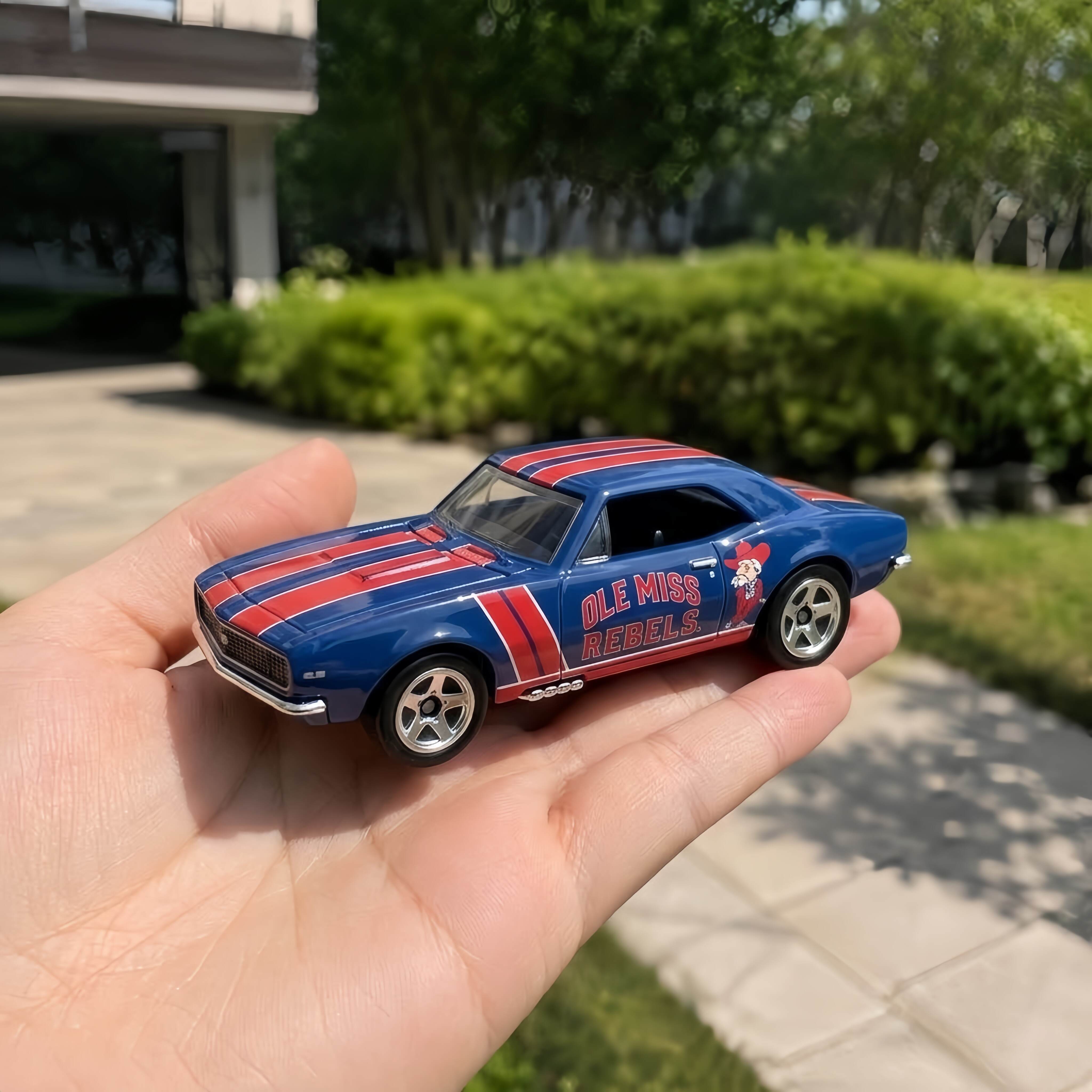 Hot Wheels Ole Miss Rebels 133rd Anniversary Chevrolet Camaro