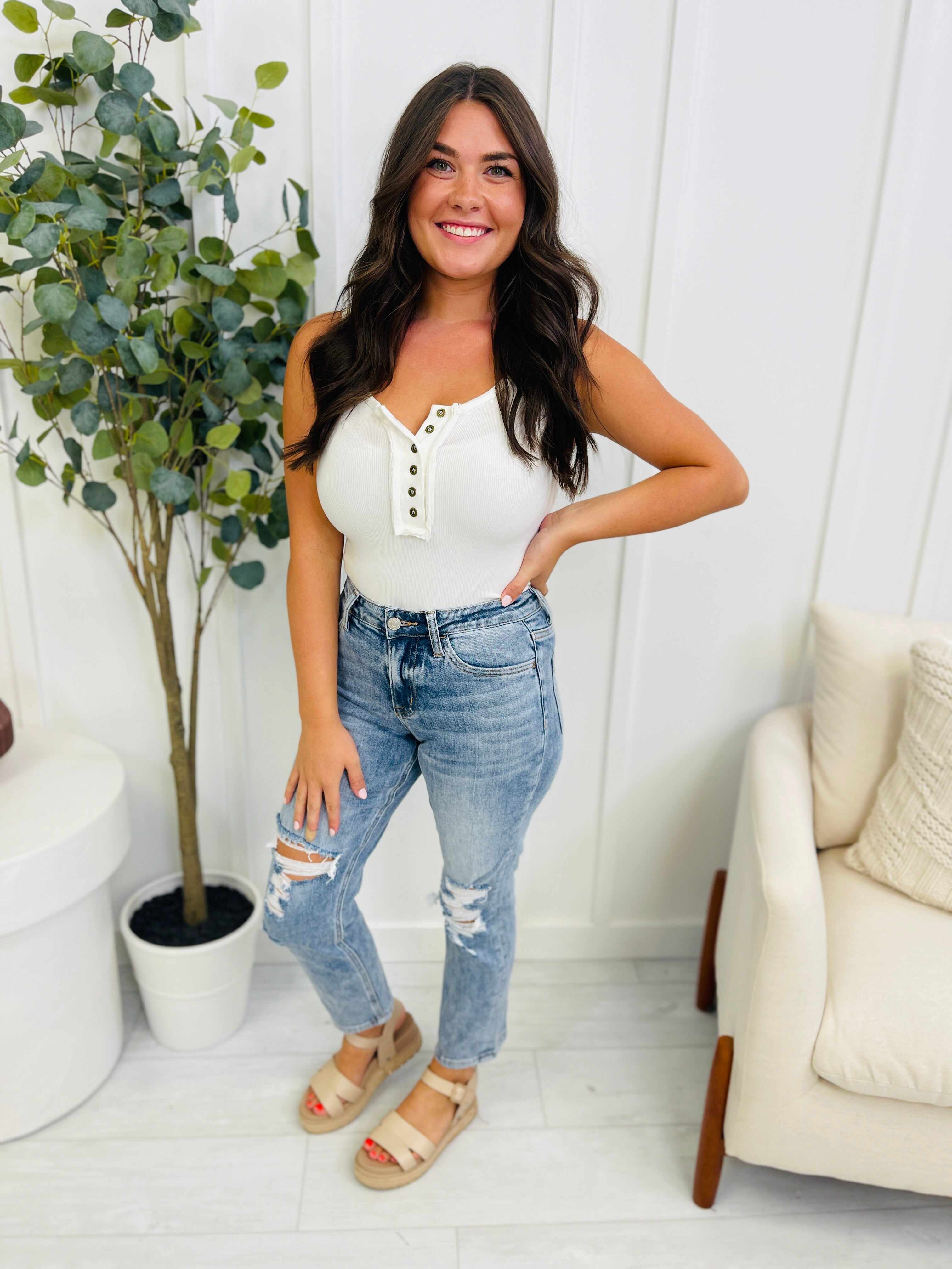 Lovervet REG/CURVY Don't Crop Me Cropped Straight Jeans