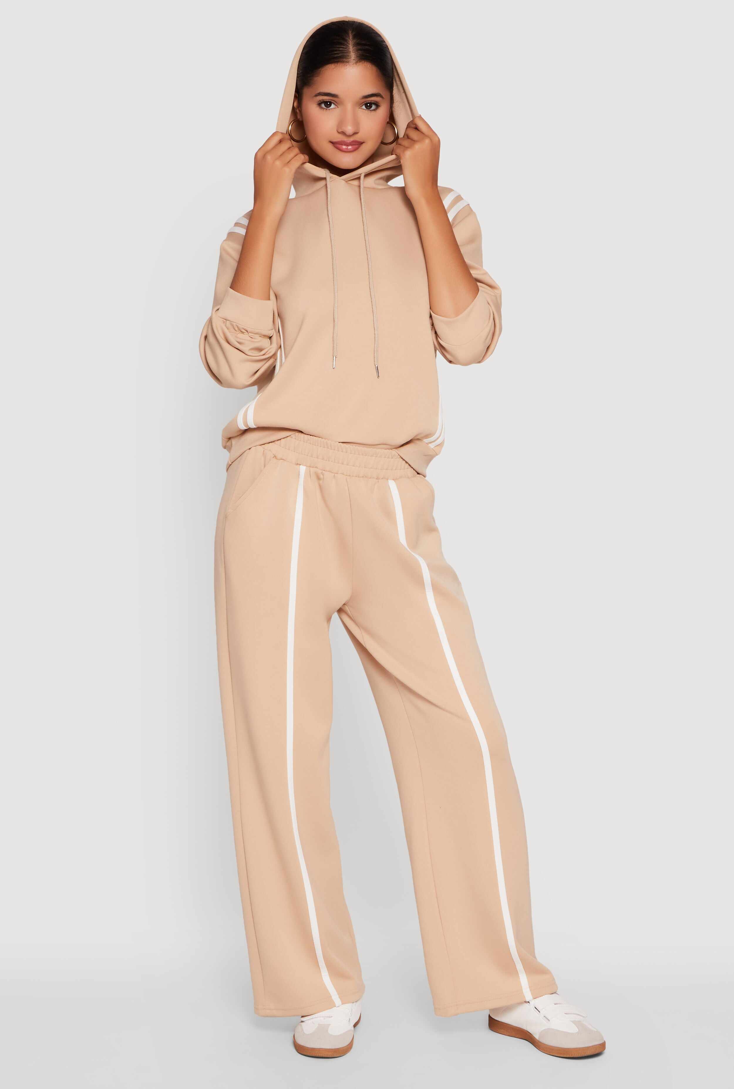 Contrast Trim Mid Rise Wide Leg Sweatpants