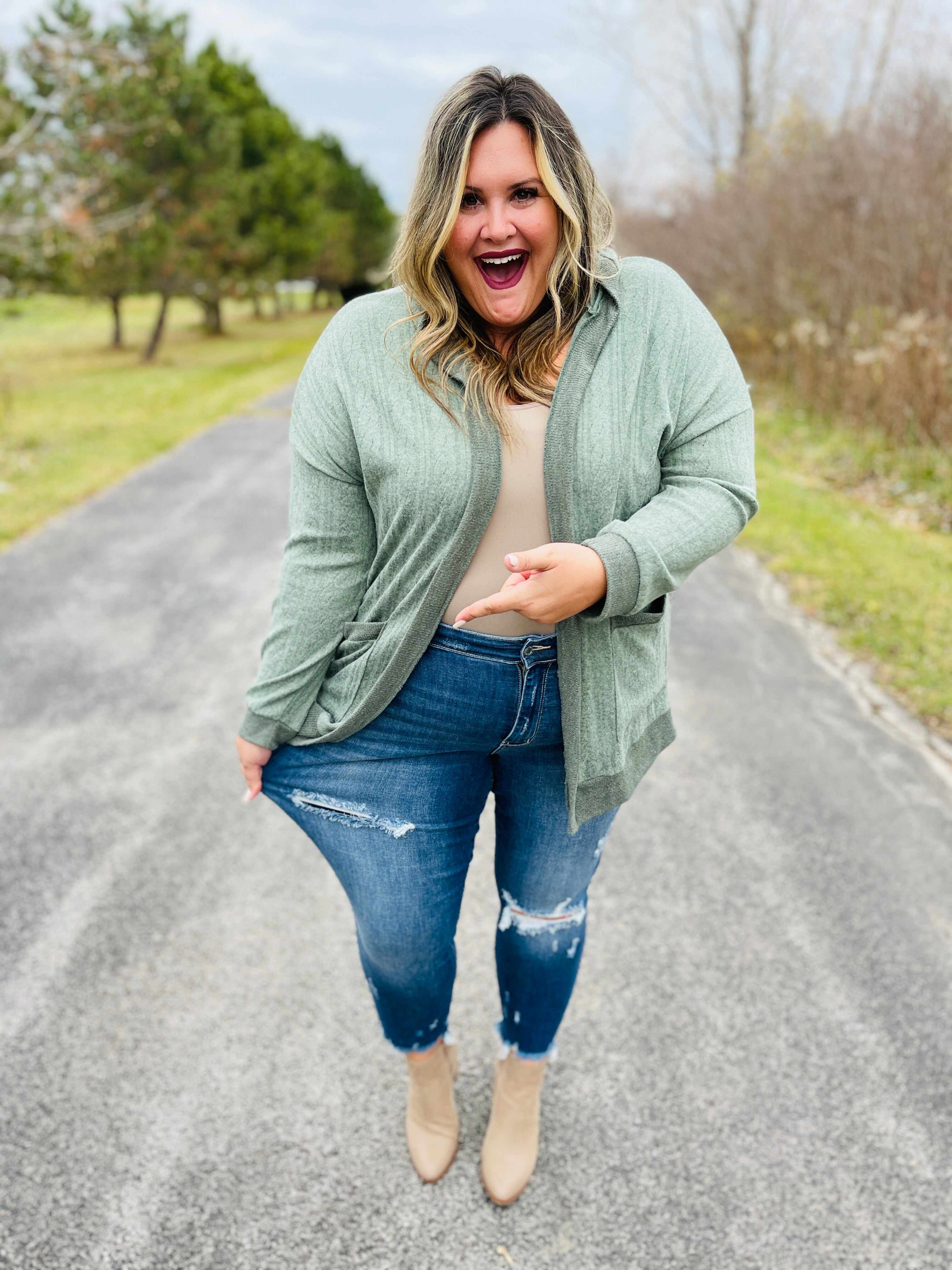RESTOCK! Plus/Reg First Pick Mid Rise Skinny Jeans
