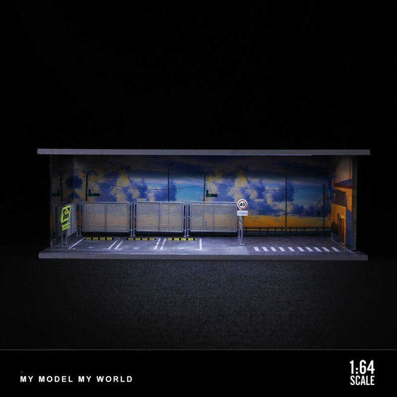 1:64 Scale Urban Street Scene Diorama Display Case – Industrial Roadside Setting for Diecast Cars