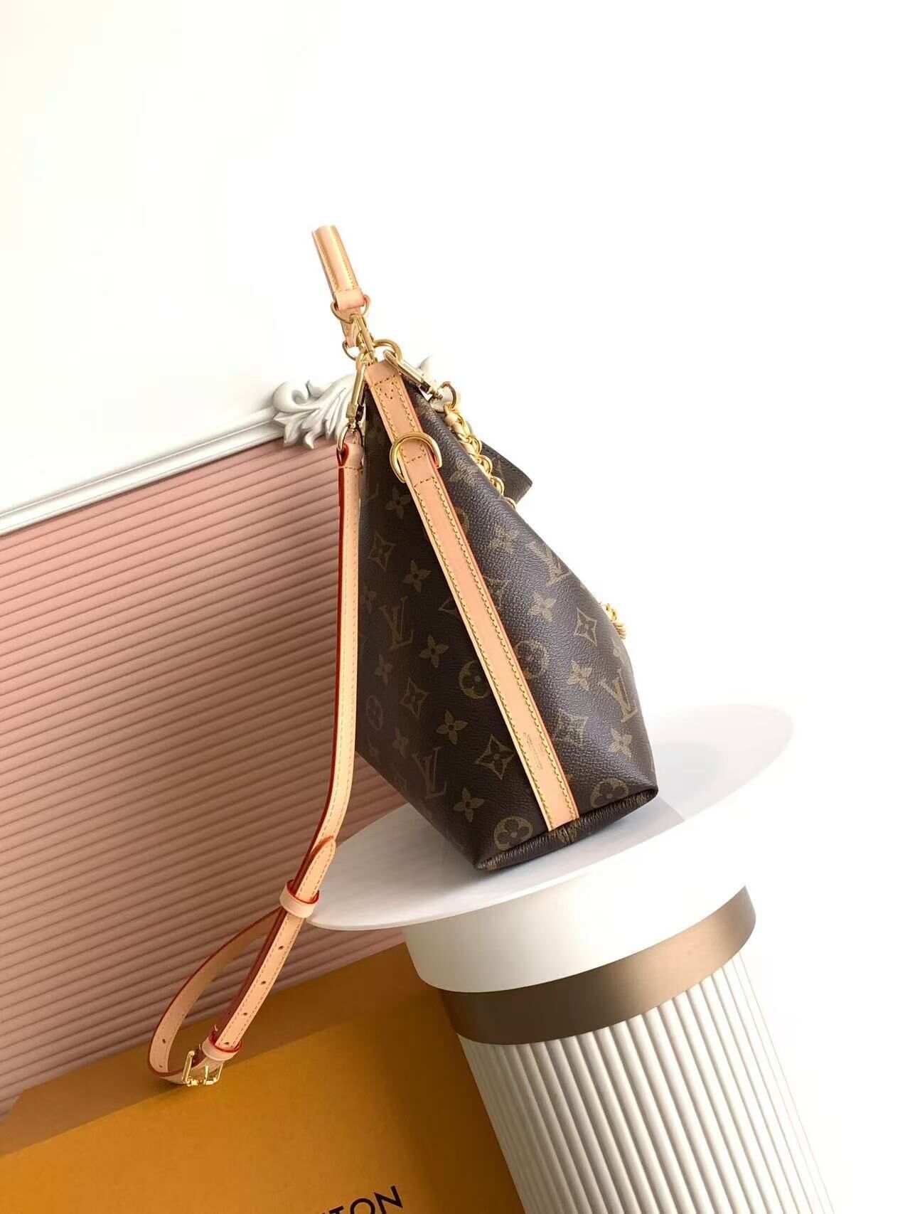 CH 2026 WOVEN CHAIN HOBO BAG BROWN
