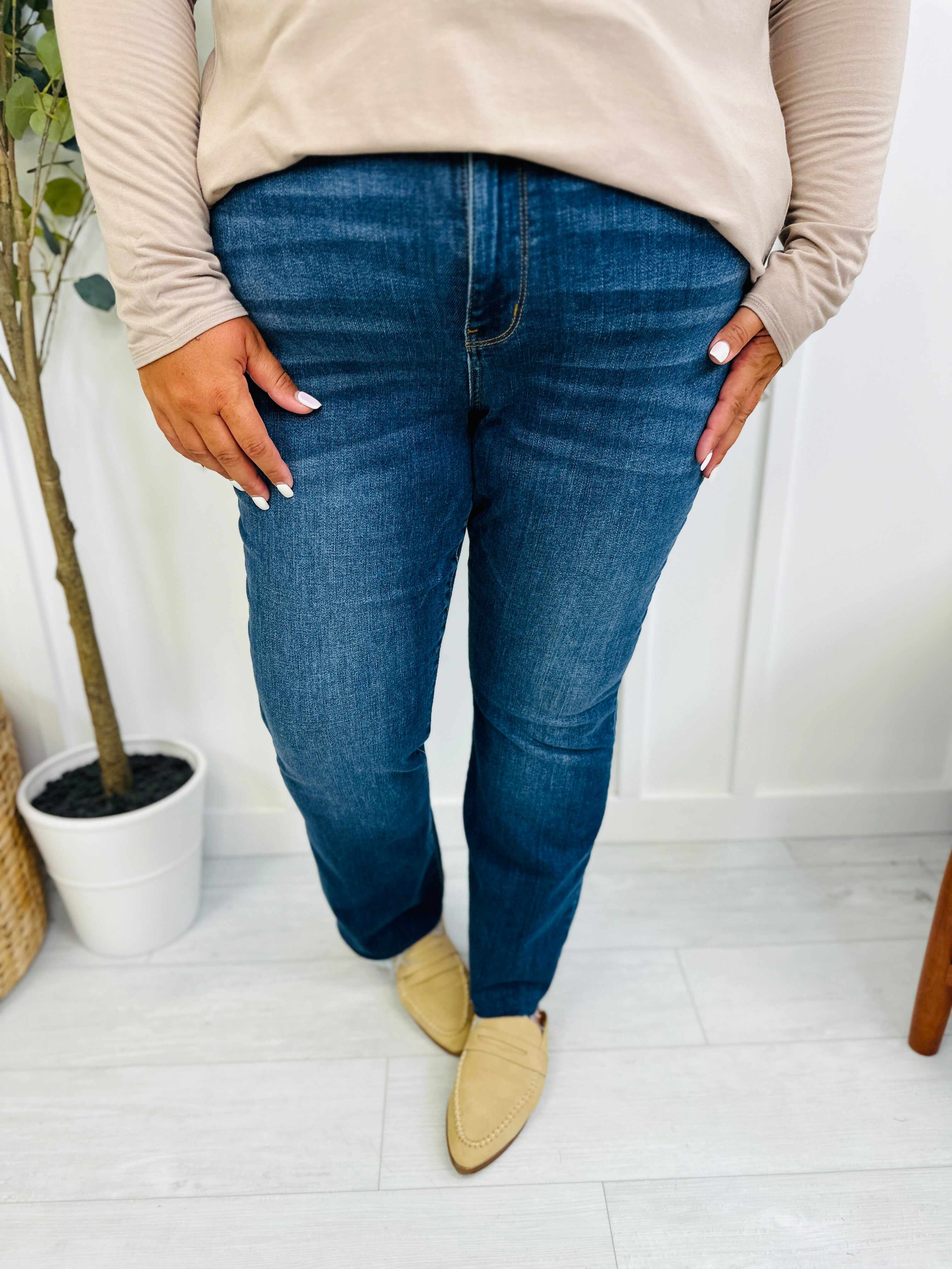 REG/CURVY Baby Got Bootcut Nondistressed Jeans