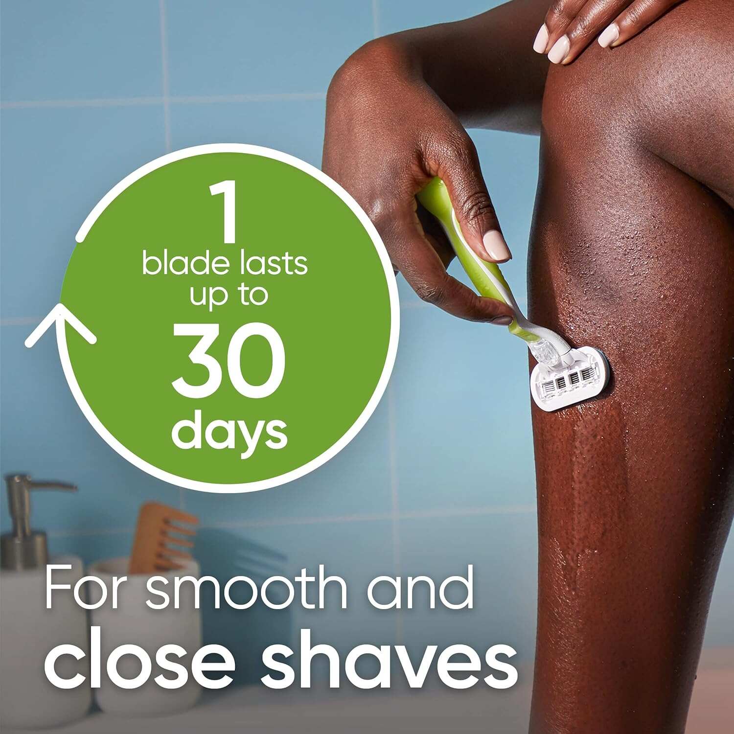 Gillette Venus Extra Smooth Women's Razor Blade (Venus Embrace) - 4 Refills (Pack May Vary)
