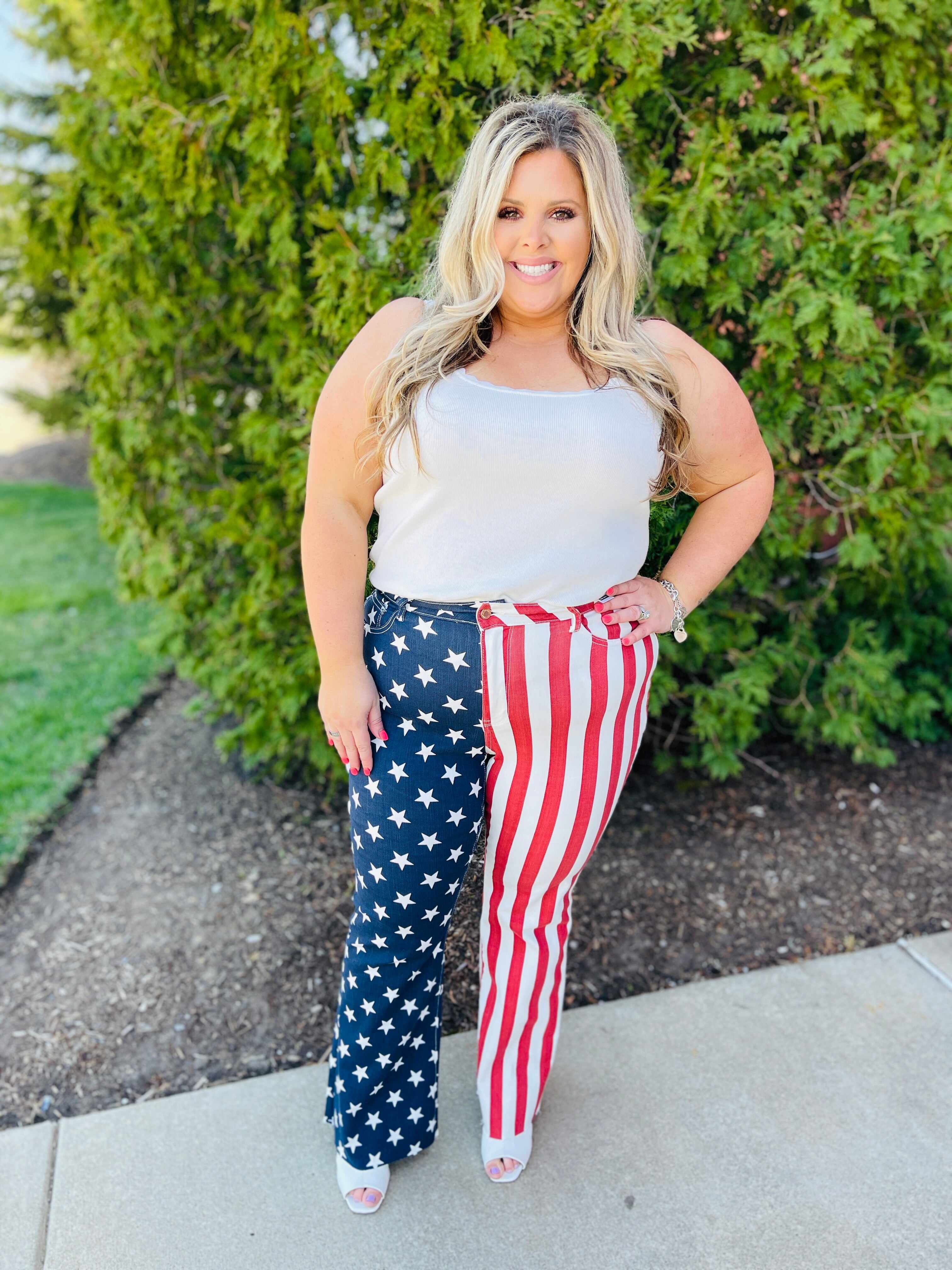 REG/CURVY Star Spangled Babe Flare Jeans