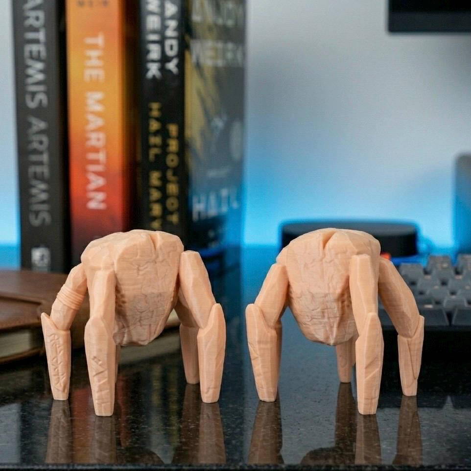 Alien Pen Holder Desk Organizer - Rocky Inspired Hail Mary Decor