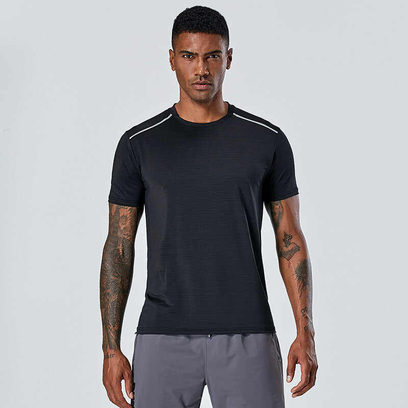 Quick-drying T-shirts for men and women