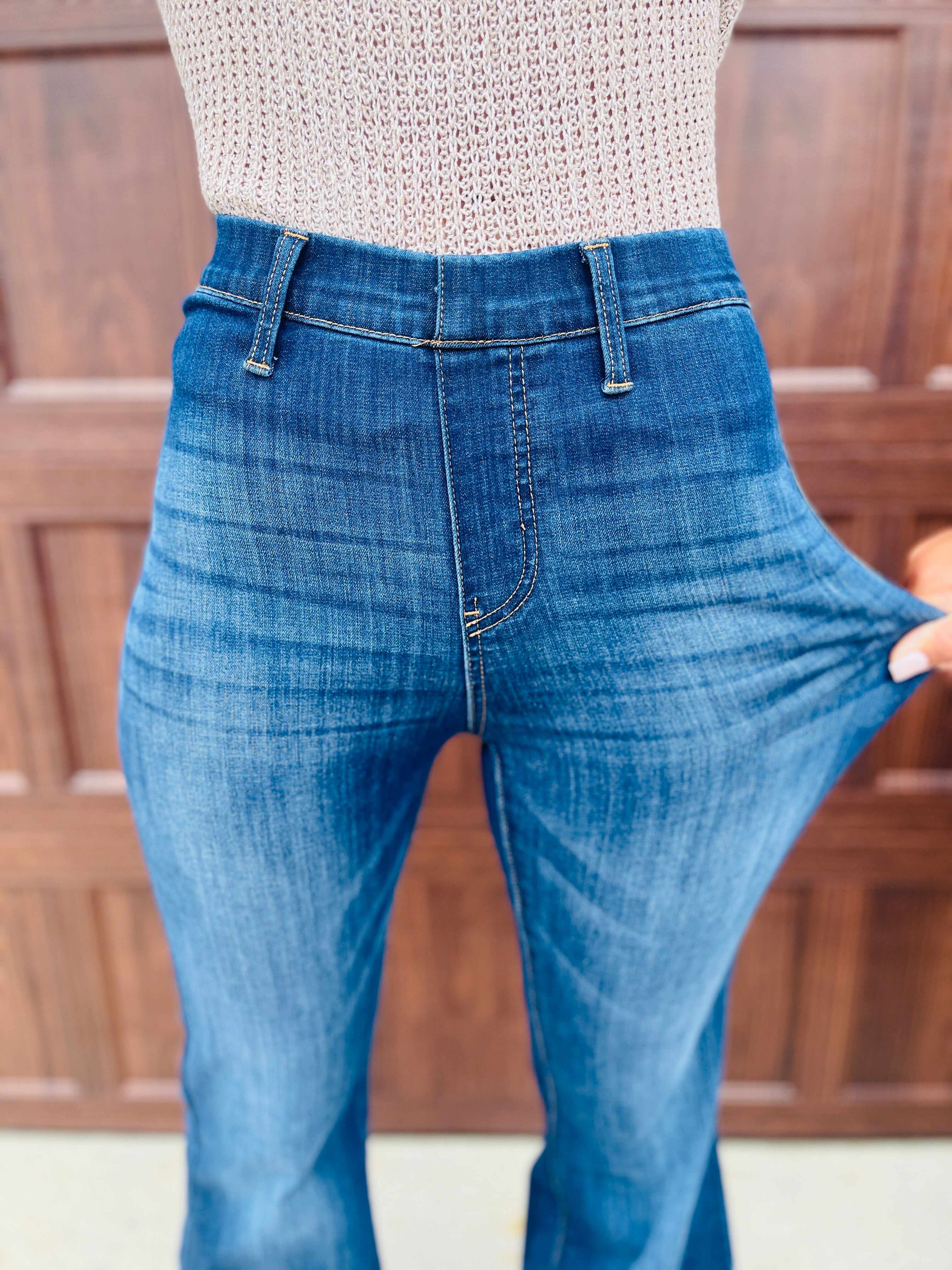 REG/CURVY Dream On Pull On Flare Jeans