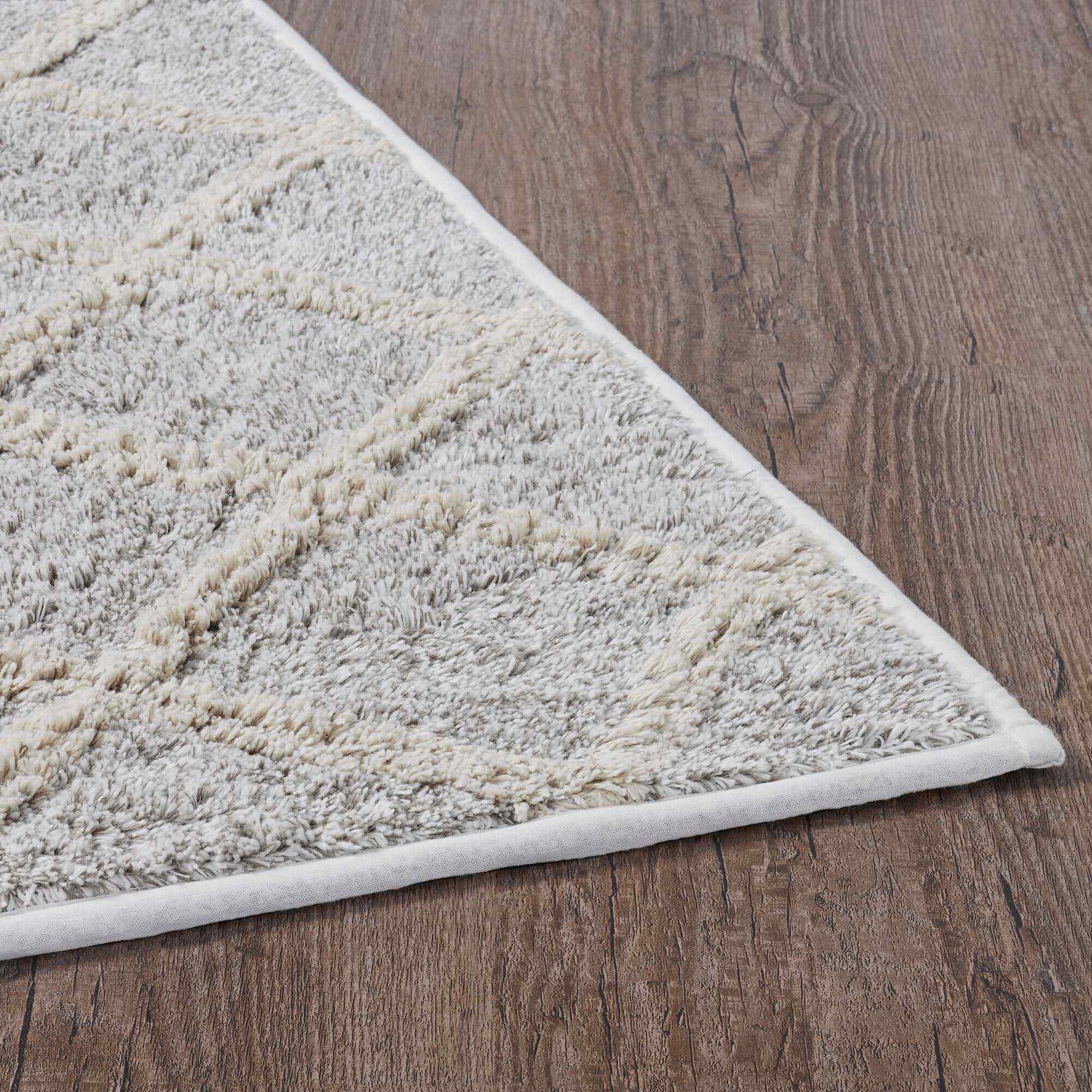 Frayed Lattice Oatmeal Bathmat 27x48