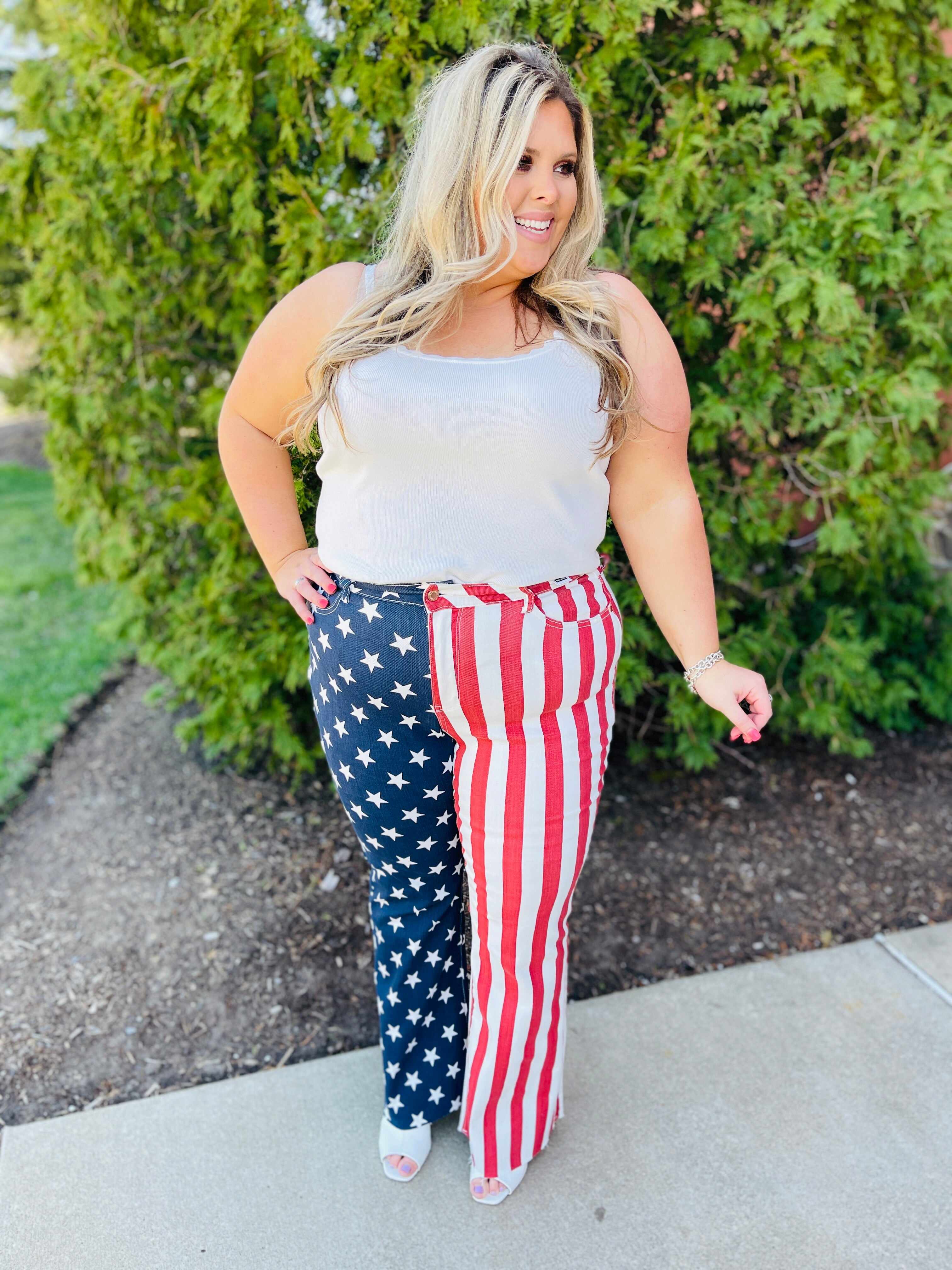 REG/CURVY Star Spangled Babe Flare Jeans