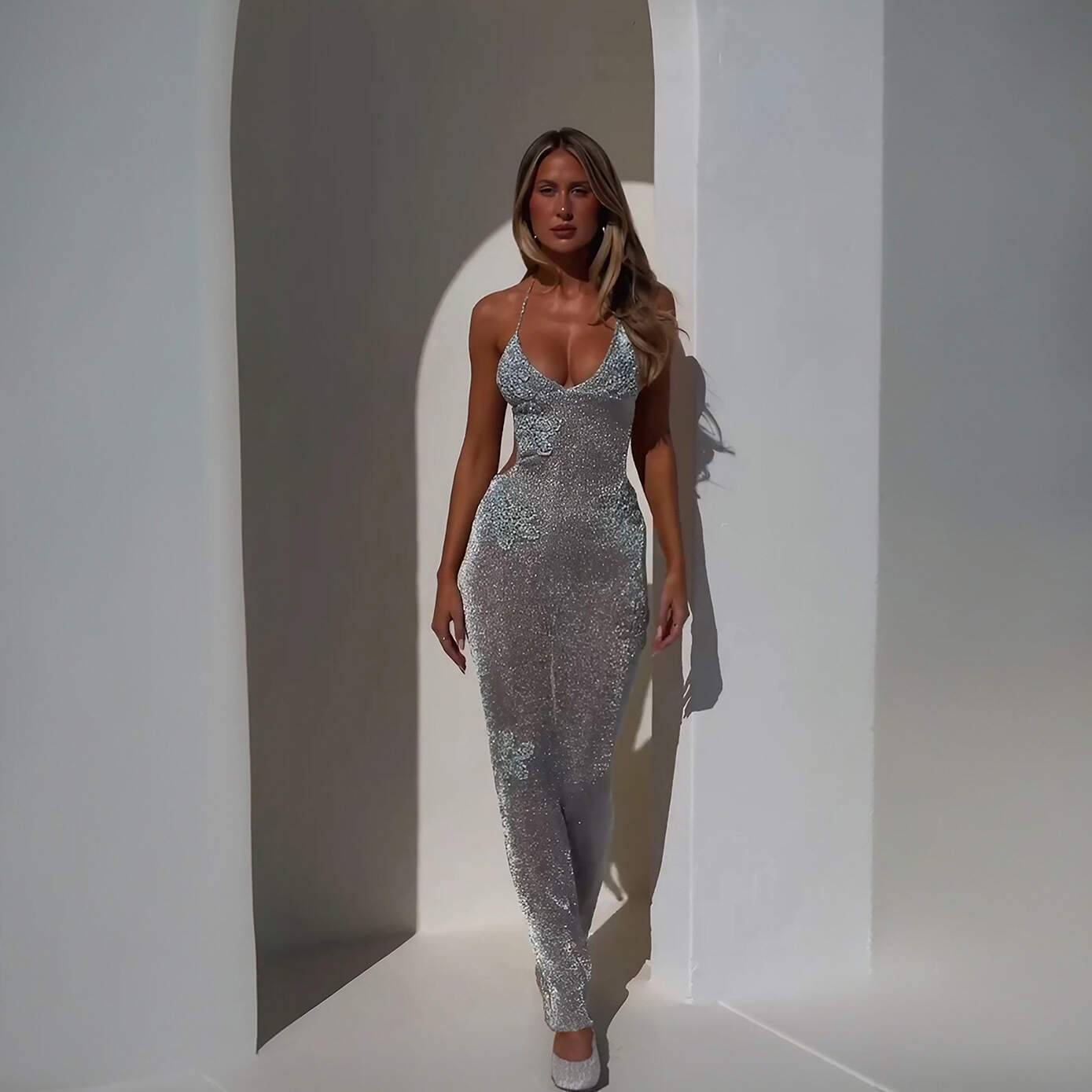 Sparkling Mesh Bodycon Maxi Dress with Floral Appliqué ✨🌺