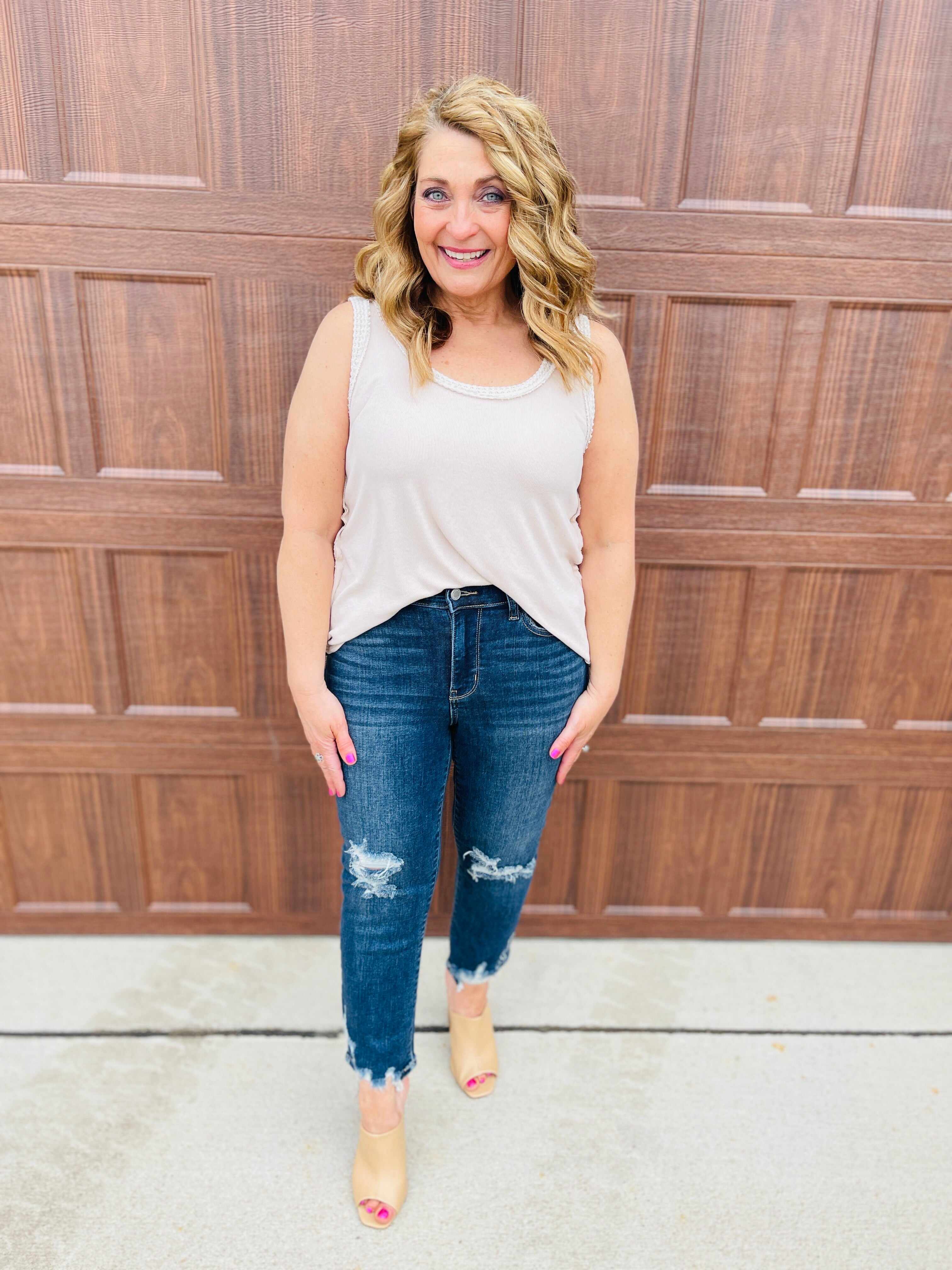 REG/CURVY Can't Crop Me Straight Jeans