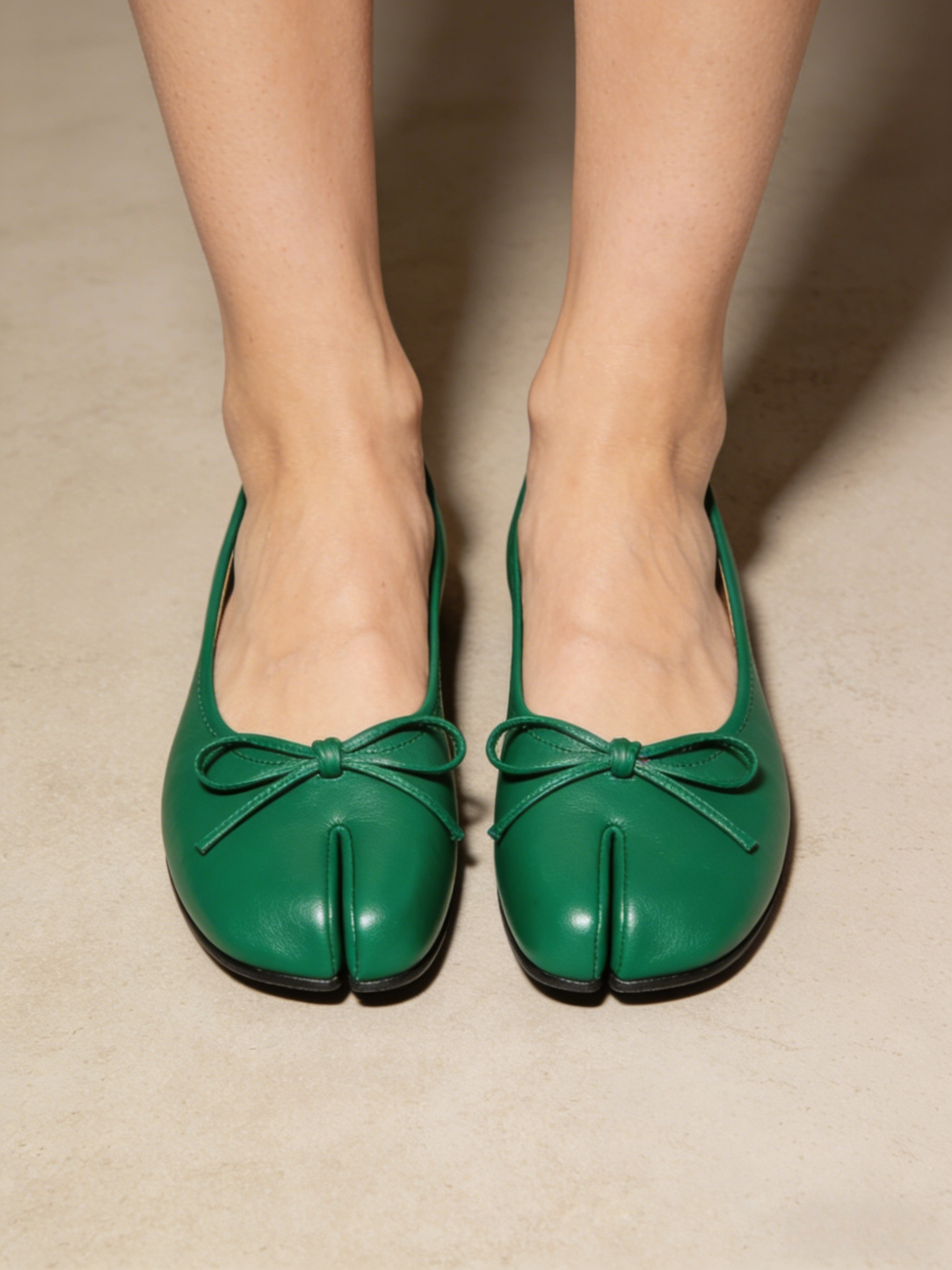 Women Green Bow Split Toe Cowhide Leather Flat Shoes For