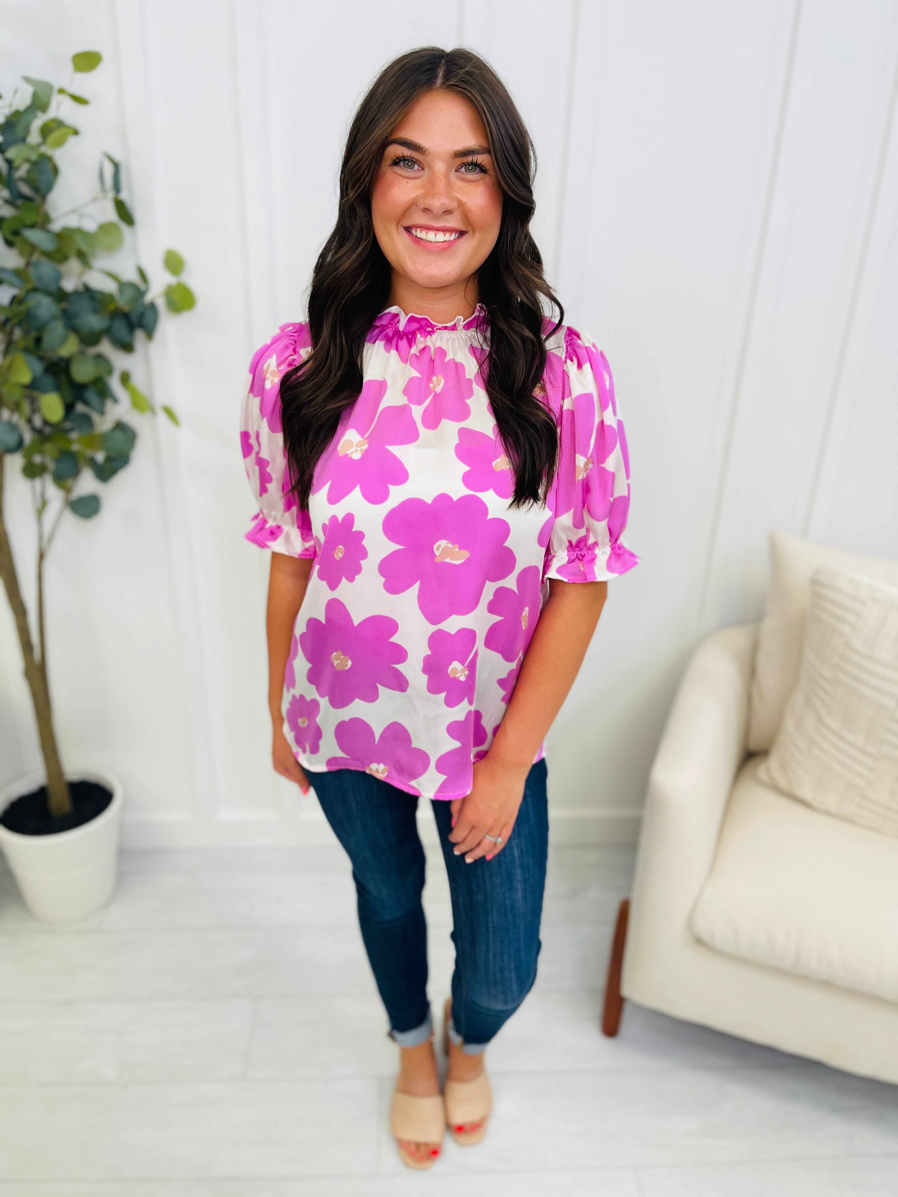 REG/CURVY Giving A Pop Of Color Top