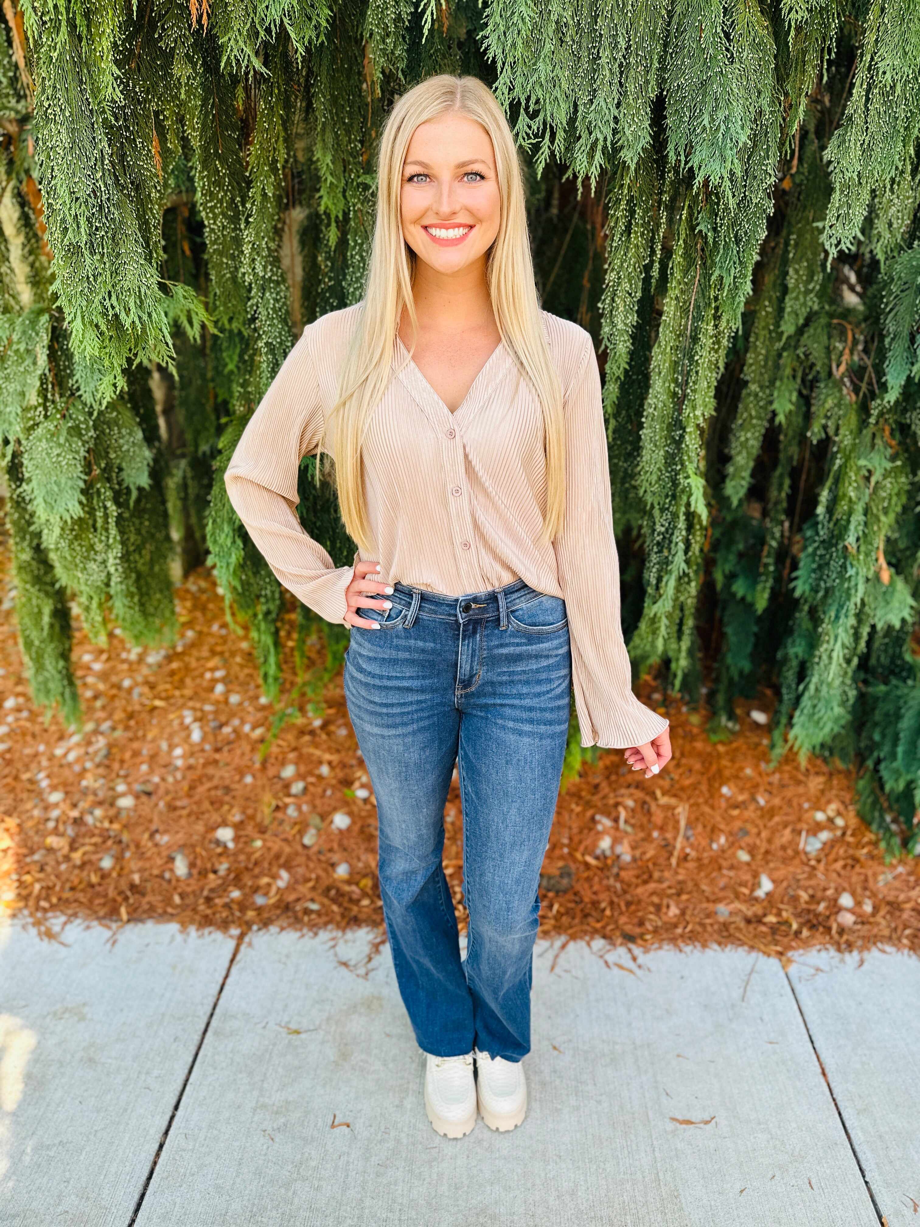 REG/CURVY Baby Got Bootcut Nondistressed Jeans