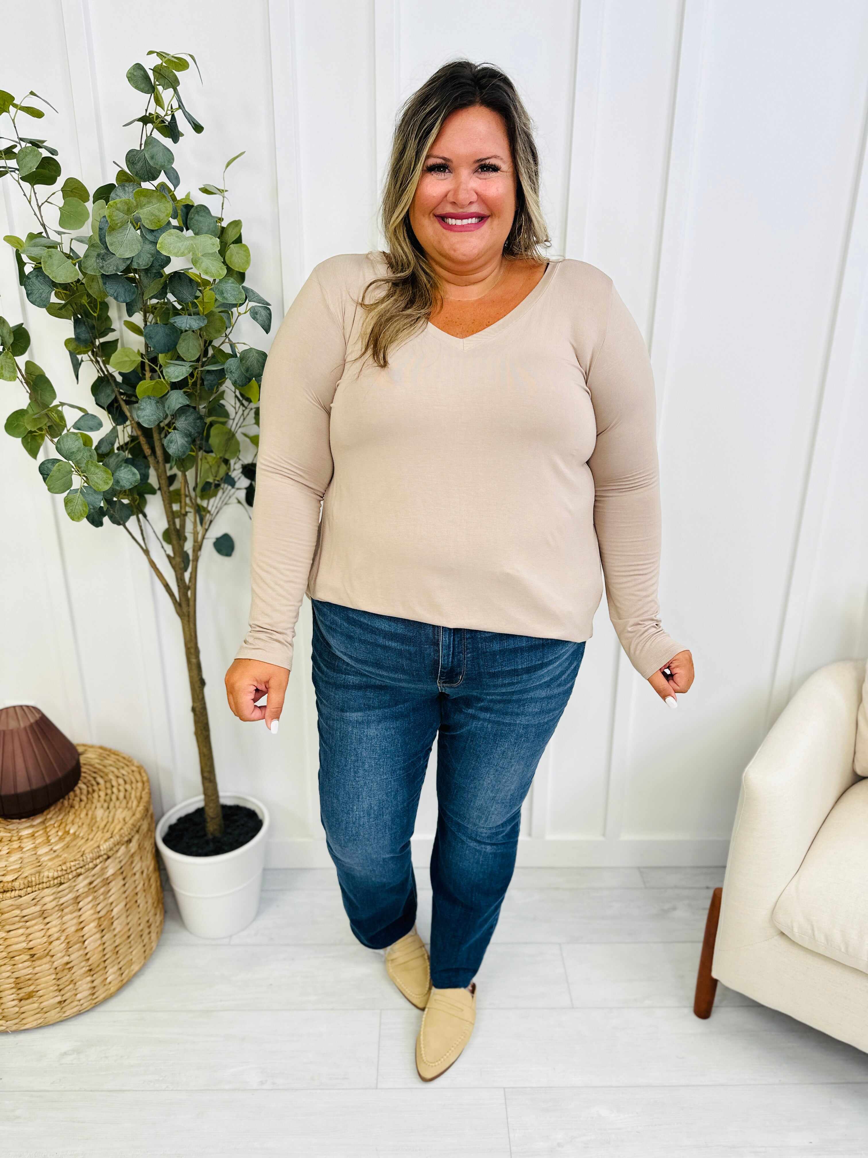 REG/CURVY Baby Got Bootcut Nondistressed Jeans