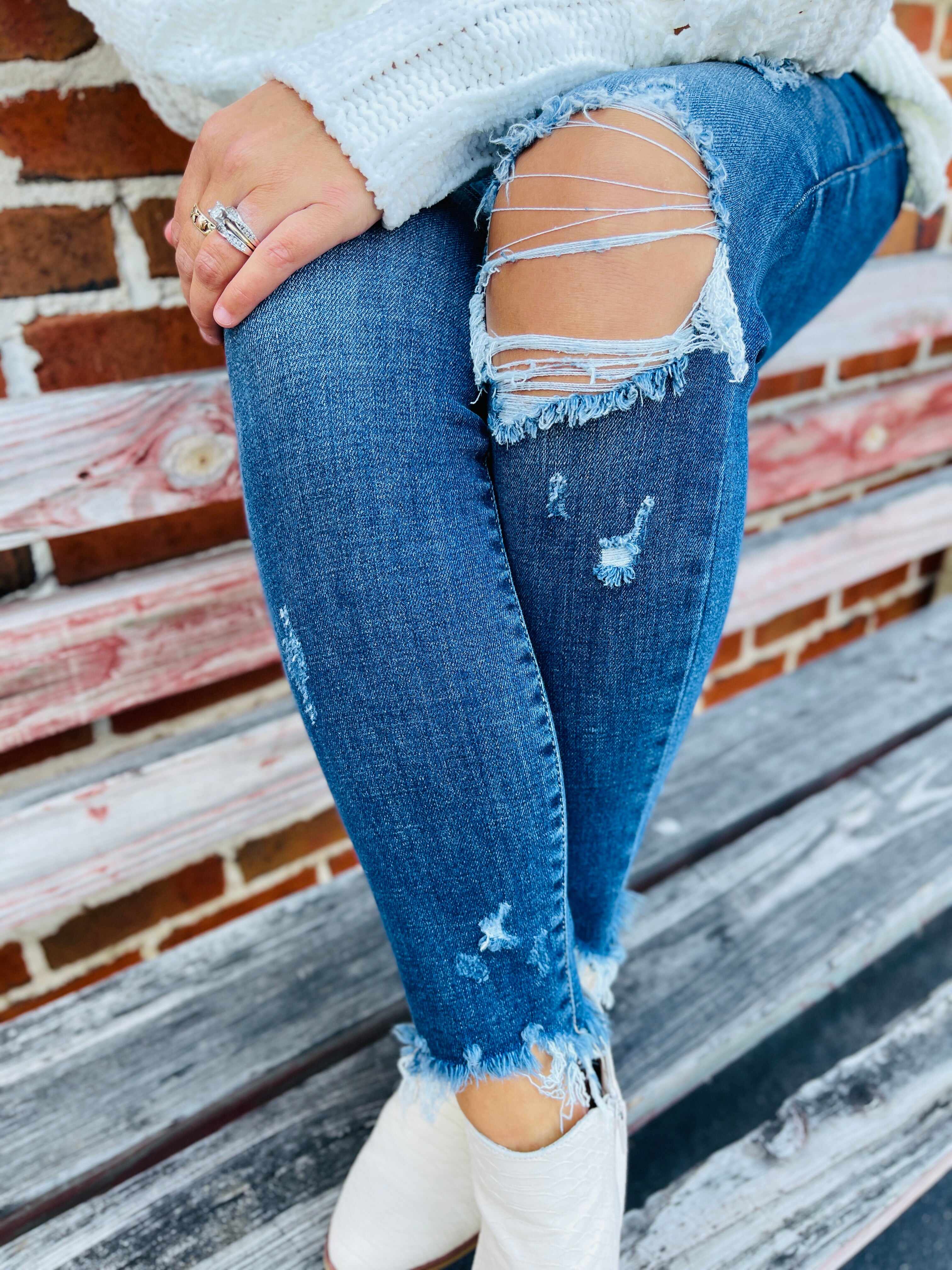 RESTOCK! Plus/Reg First Pick Mid Rise Skinny Jeans