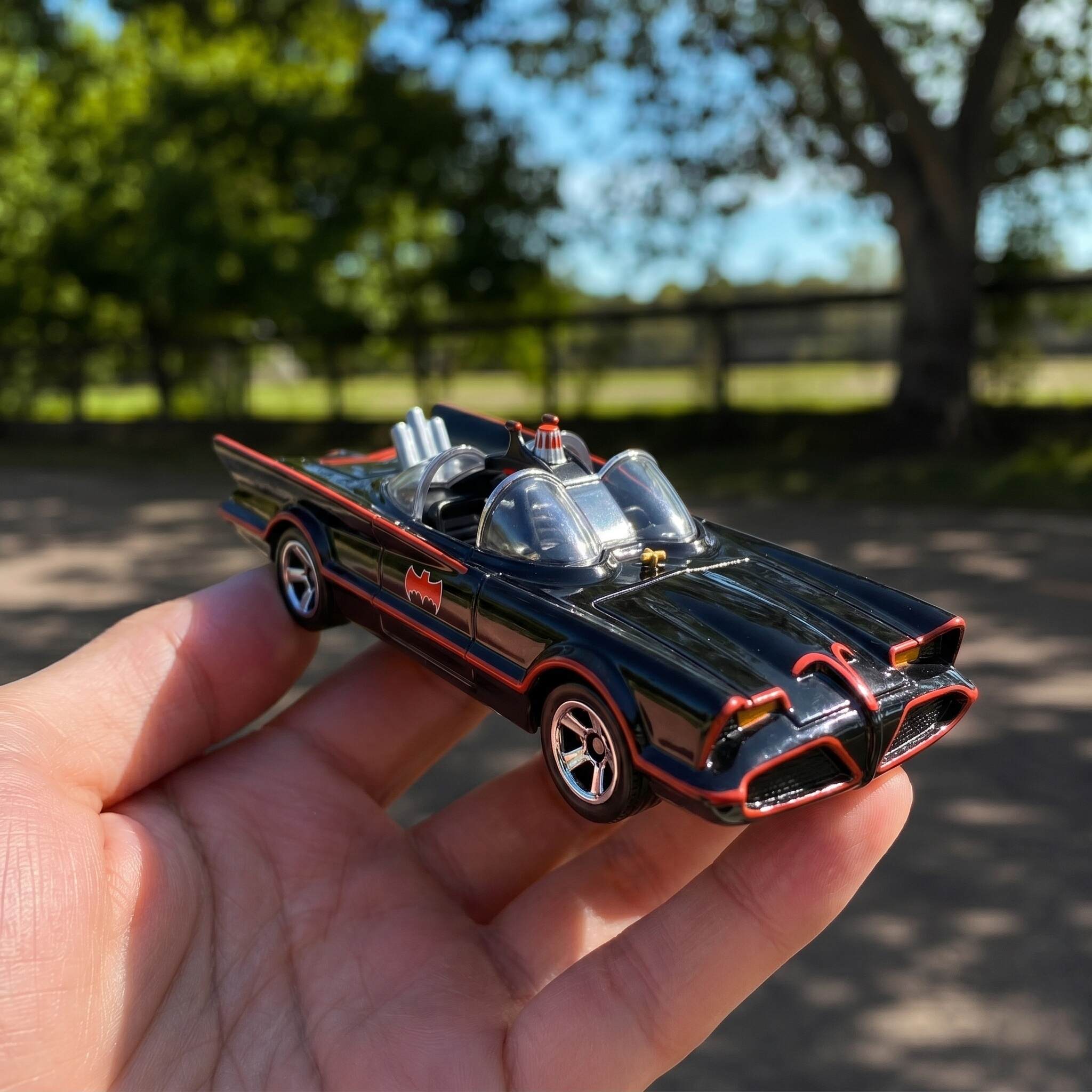 Hot Wheels 1966 Classic TV Series Batmobile - 60th Anniversary Edition