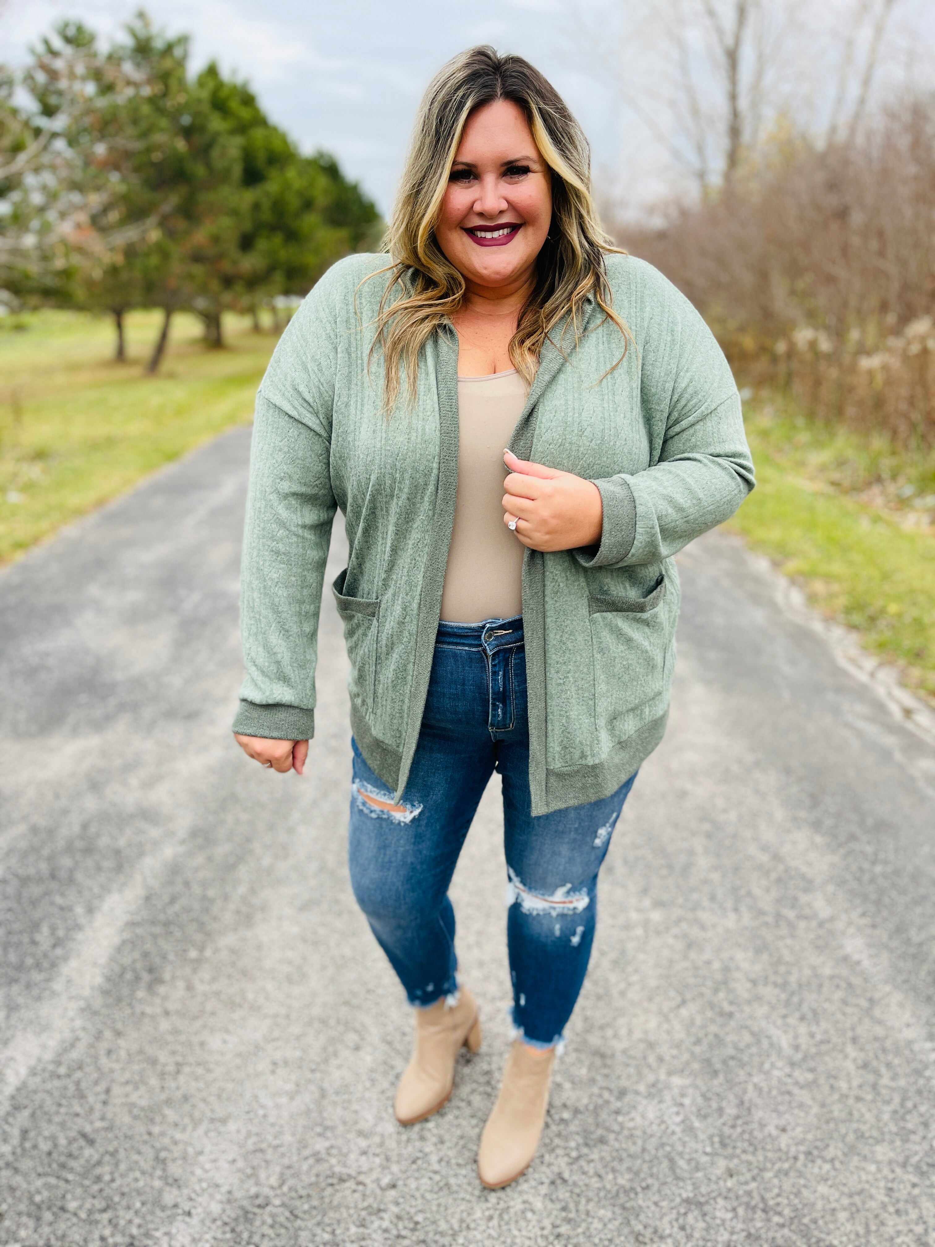 RESTOCK! Plus/Reg First Pick Mid Rise Skinny Jeans
