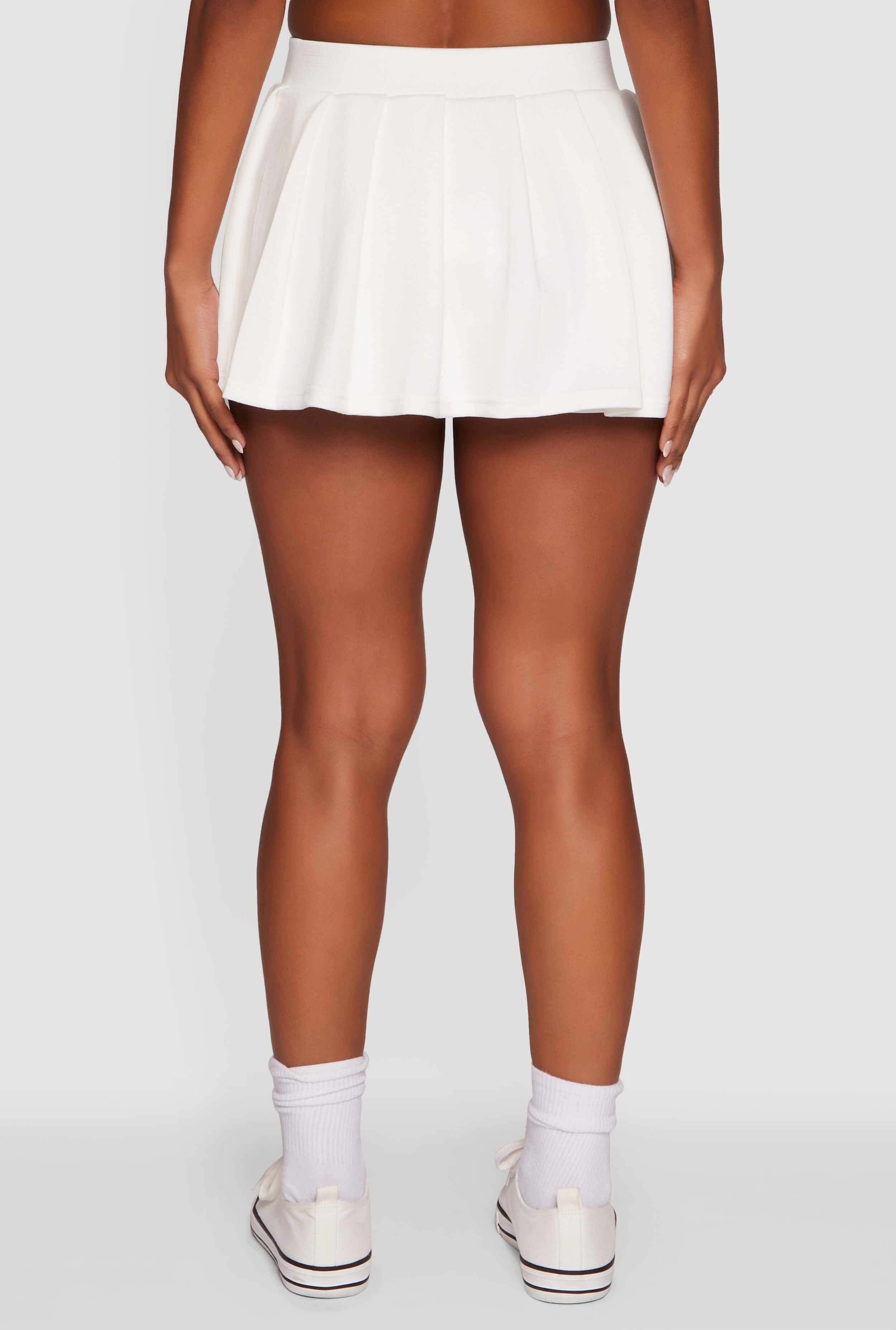 Trendy Soft Knit Solid Pleated Skort