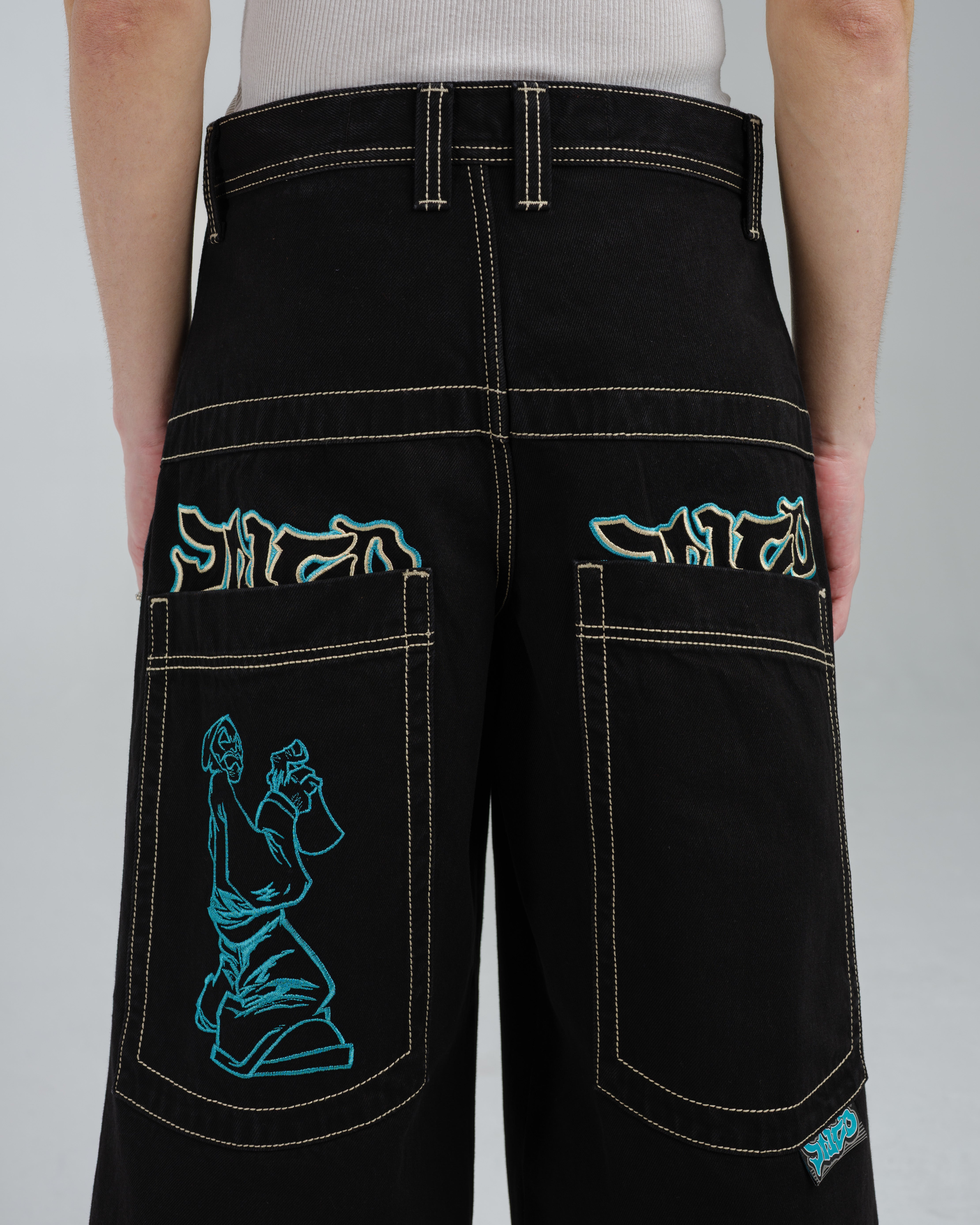 Artistical Uprising. 26