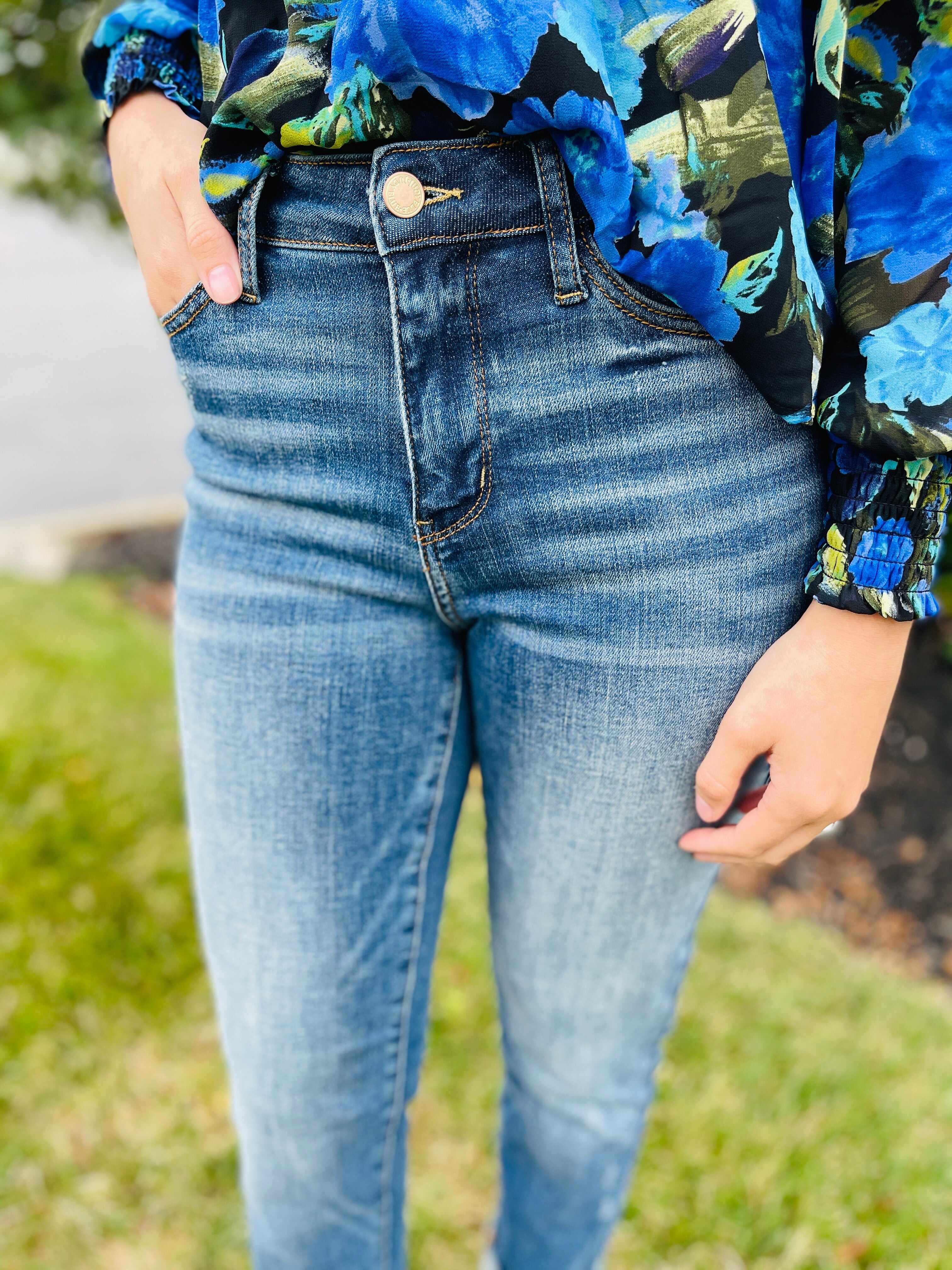Plus/Reg Nothing Better Boyfriend Jeans