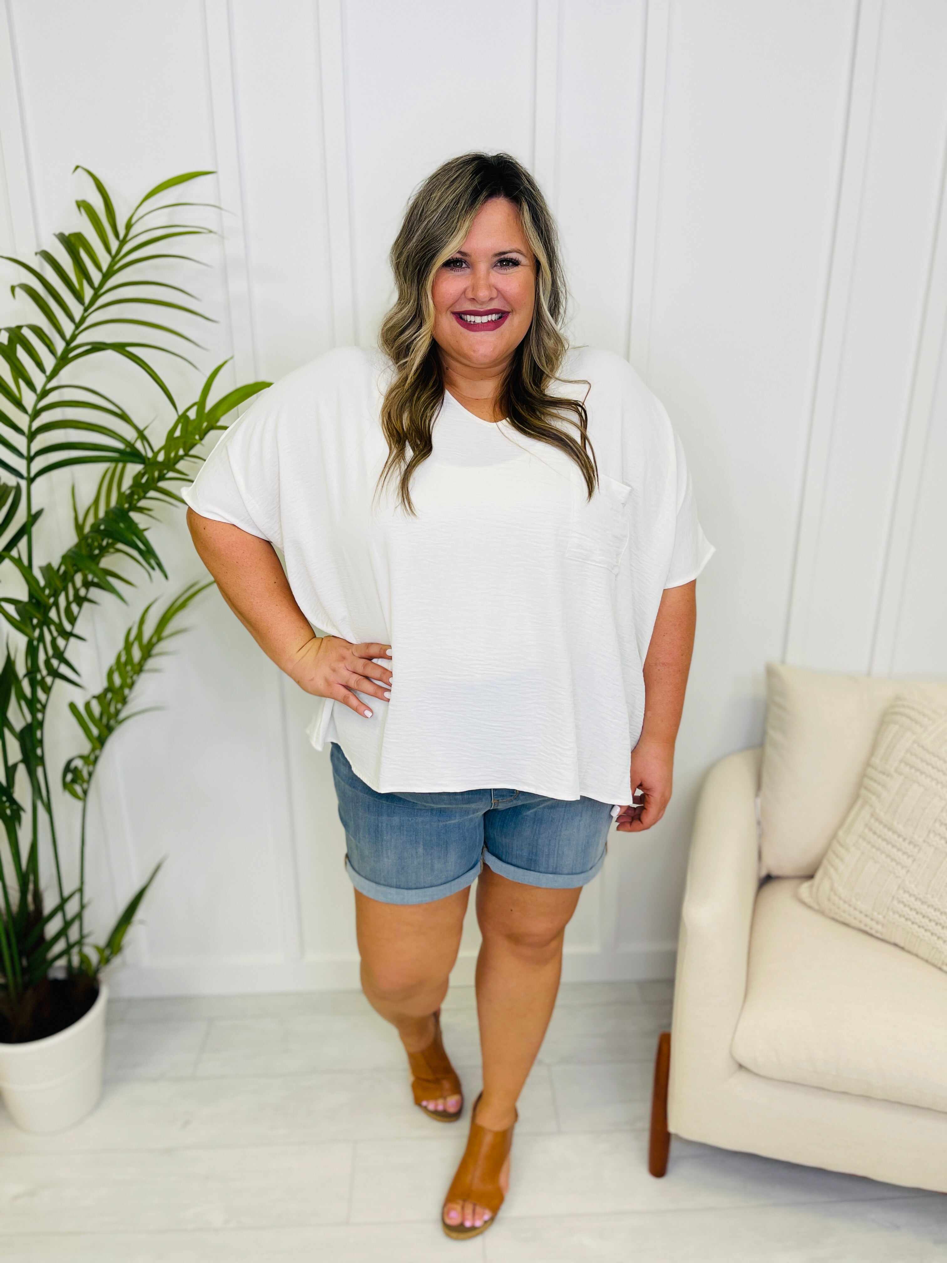 REG/CURVY Pull Ahead Pull On Elastic Waistband Shorts