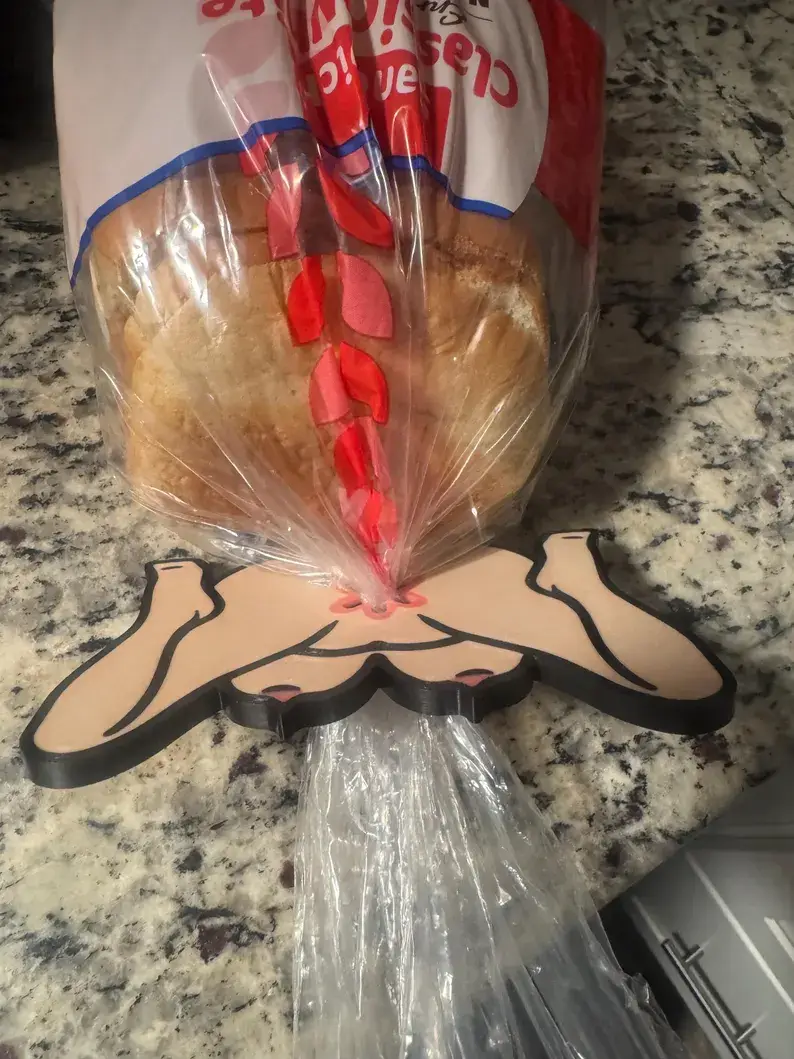 🍑 The Cheeky Novelty Body Bread Bag Clip