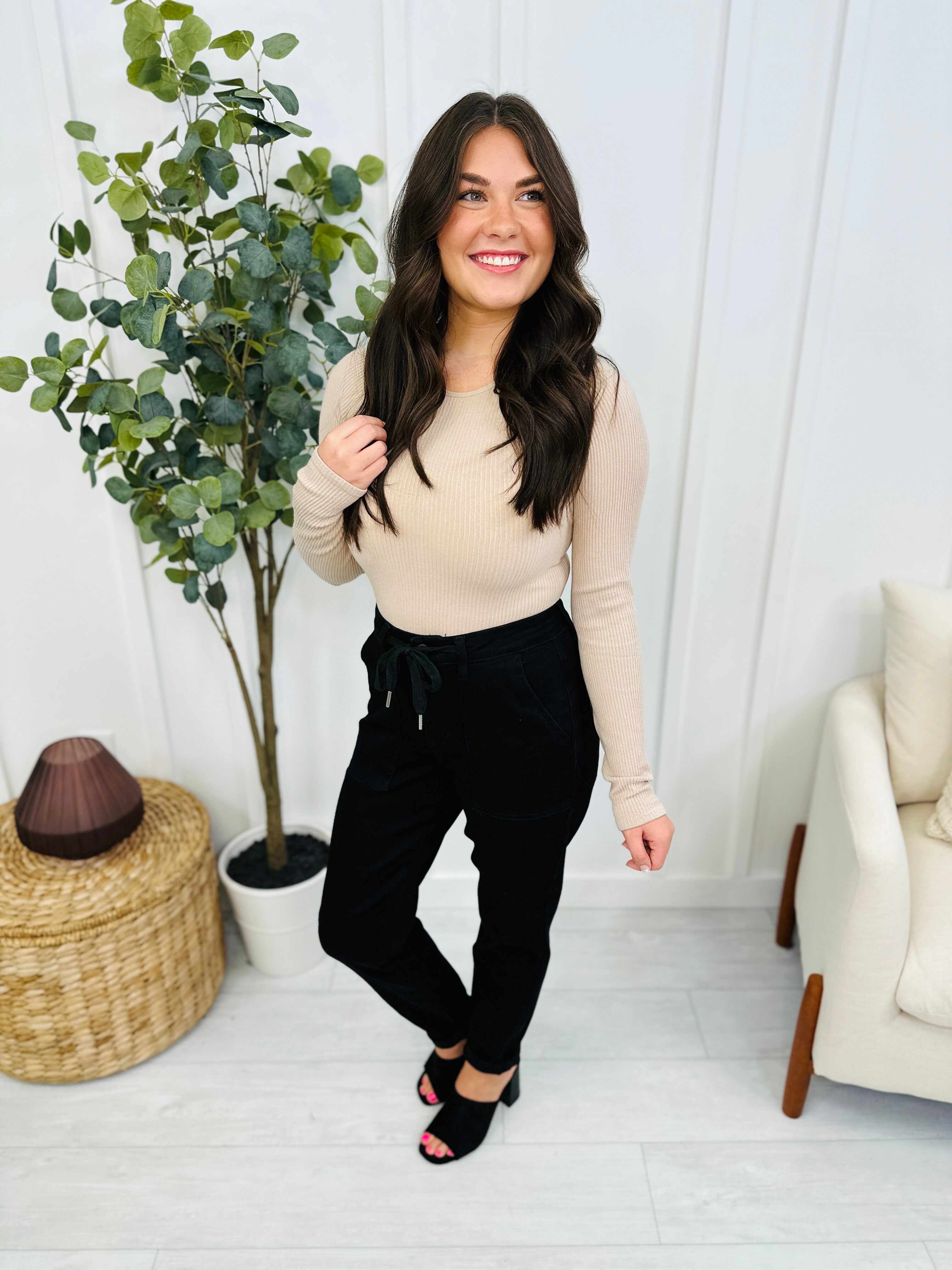 REG/CURVY Gotta Jet Black Cuffed Denim Jogger