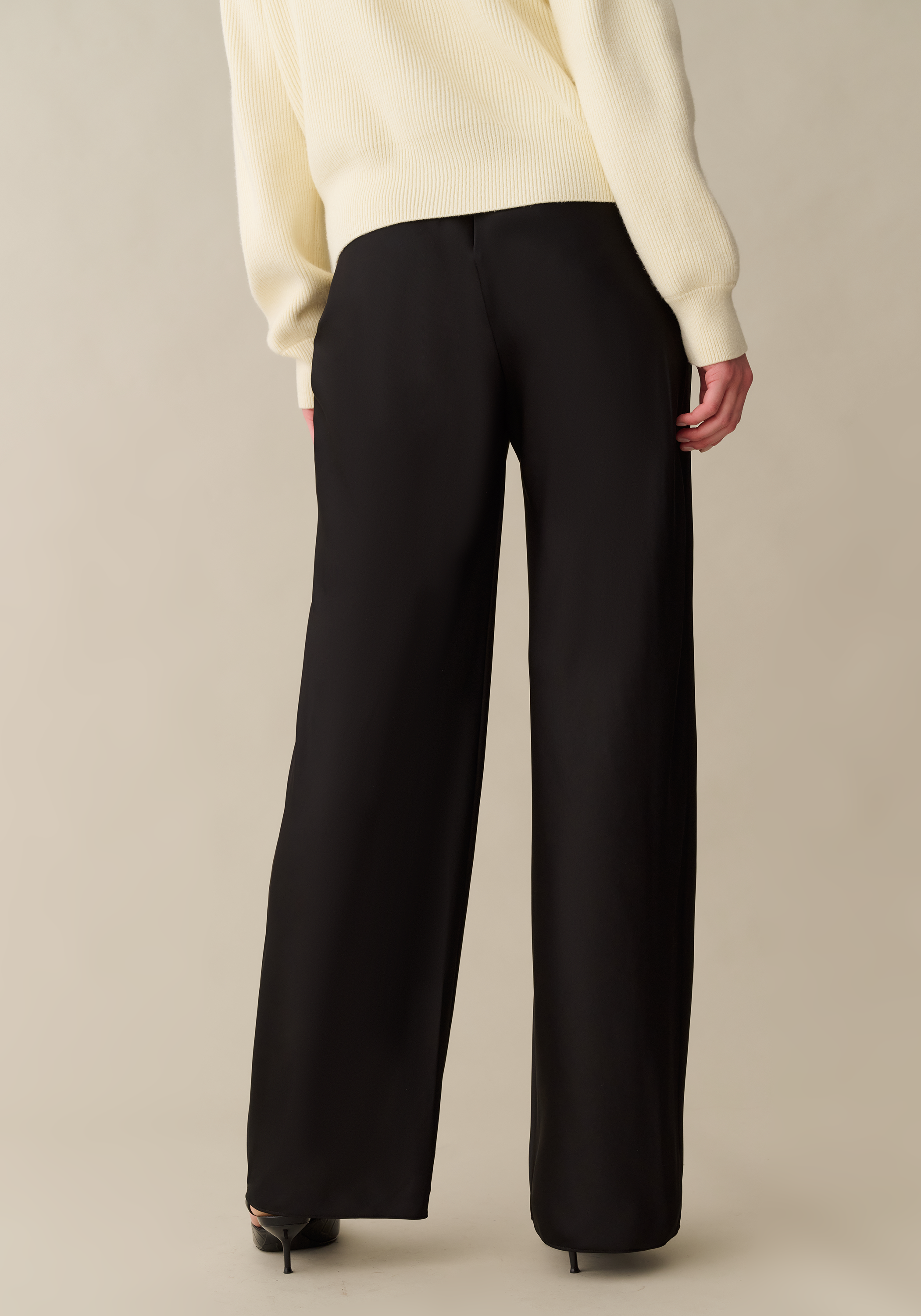 Mina Pant