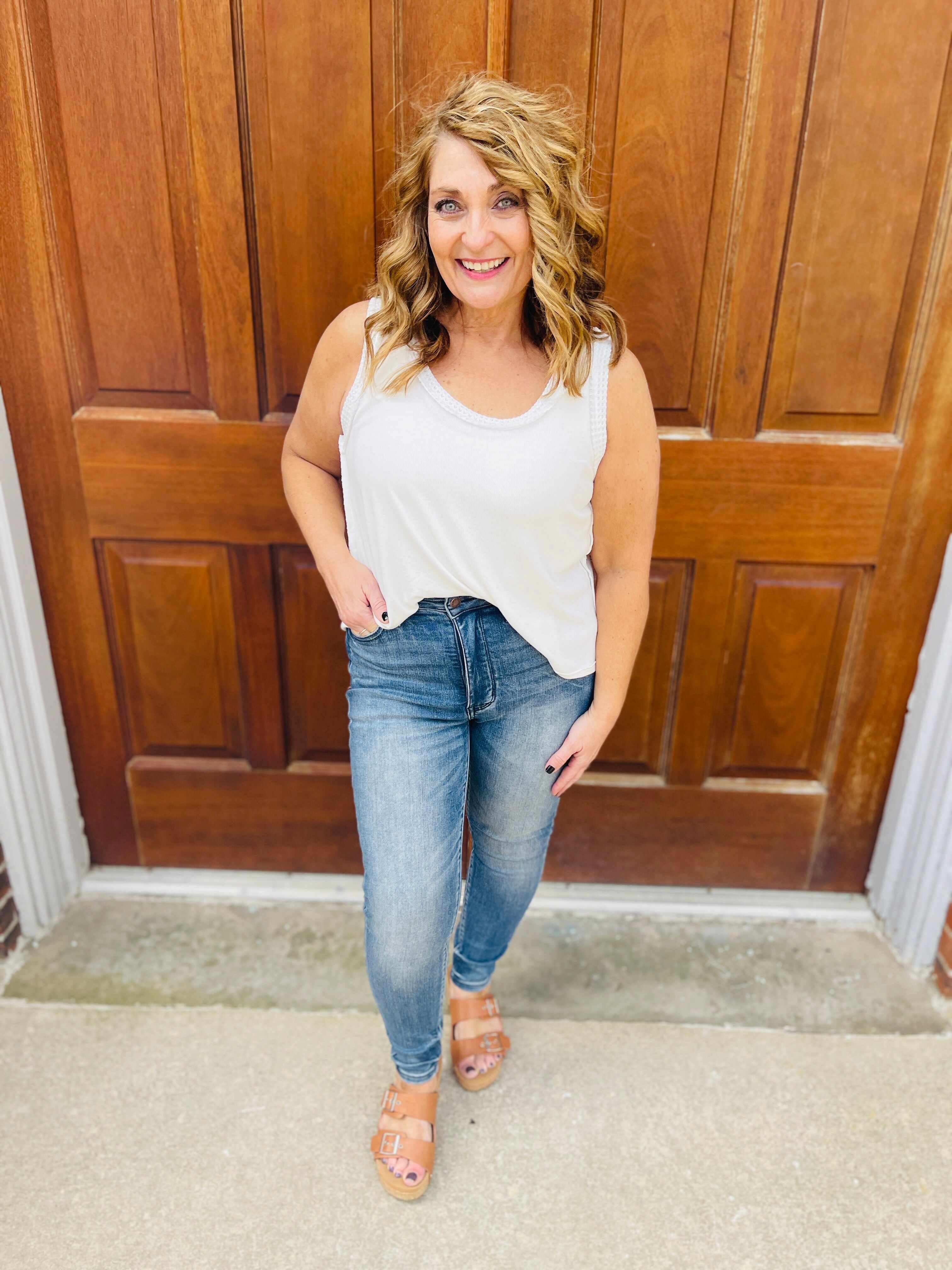 Tummy Control Skinny Jeans in Reg/Curvy Total Infatuation Restock