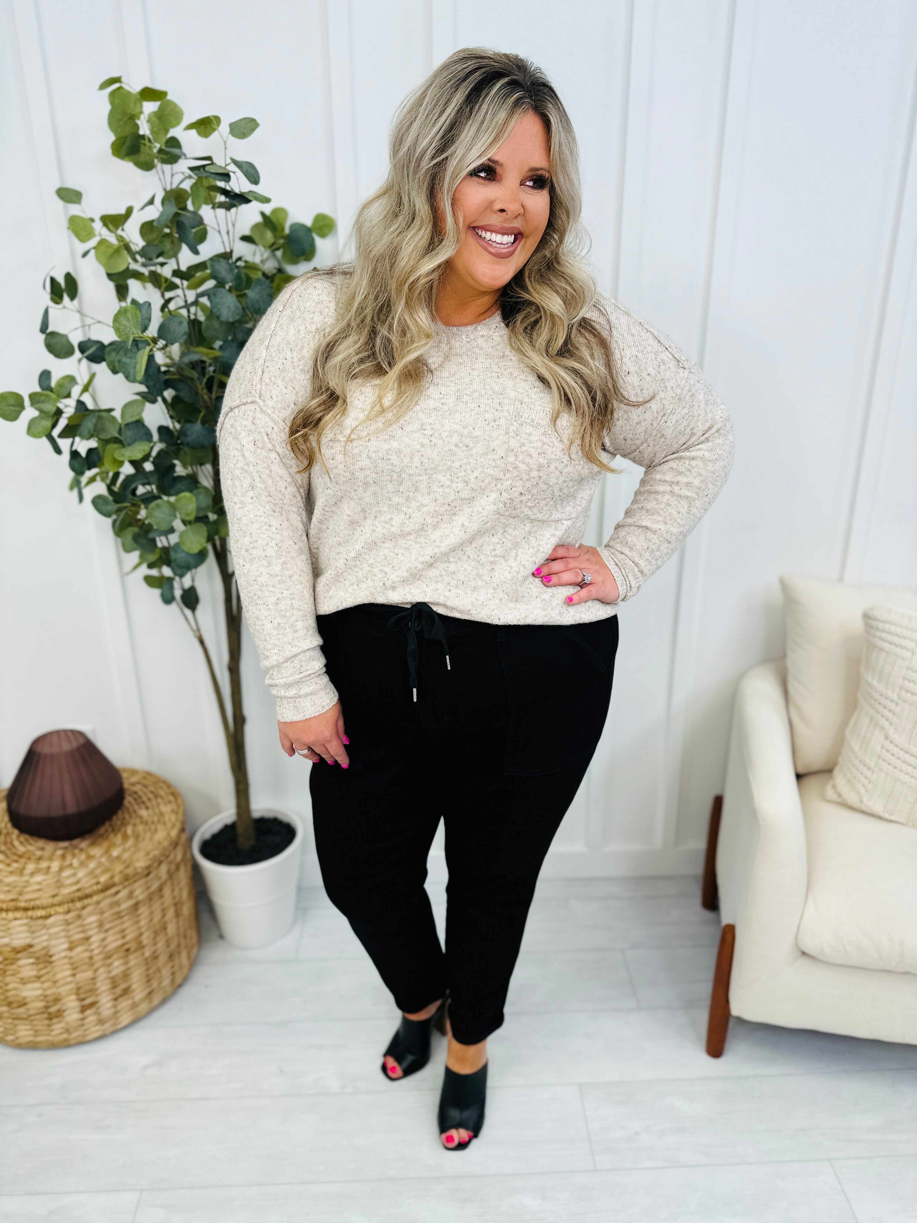 REG/CURVY Gotta Jet Black Cuffed Denim Jogger
