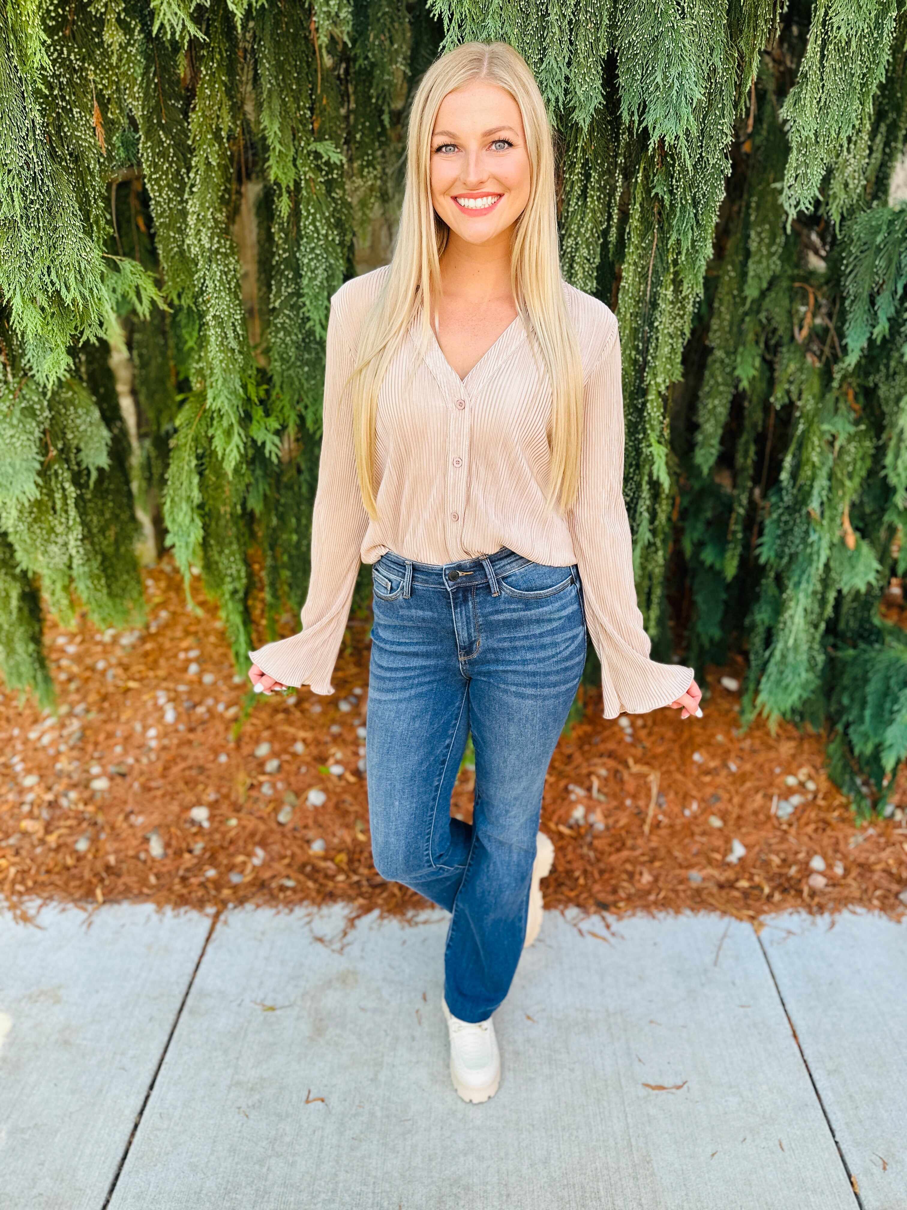 REG/CURVY Baby Got Bootcut Nondistressed Jeans