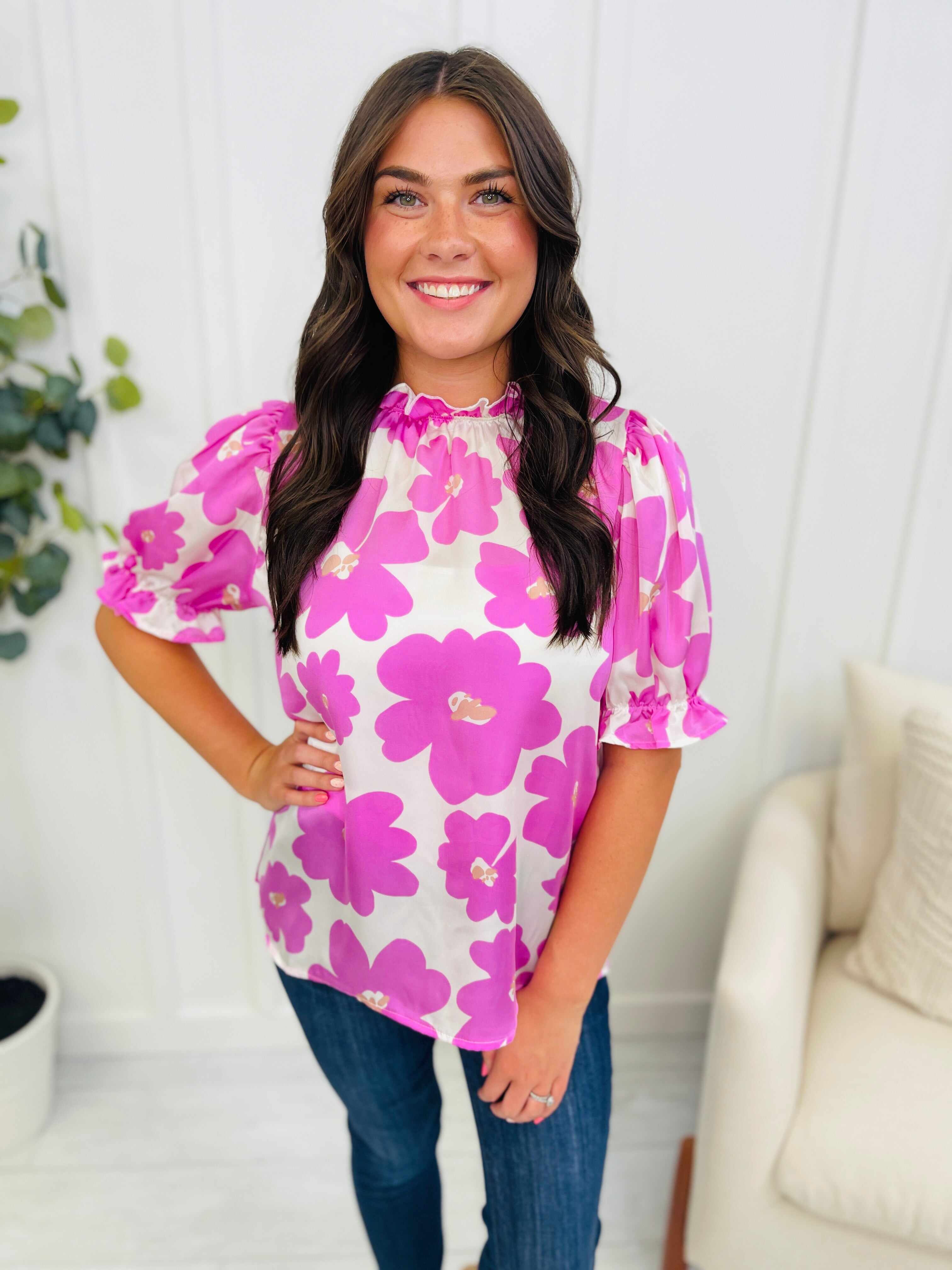 REG/CURVY Giving A Pop Of Color Top