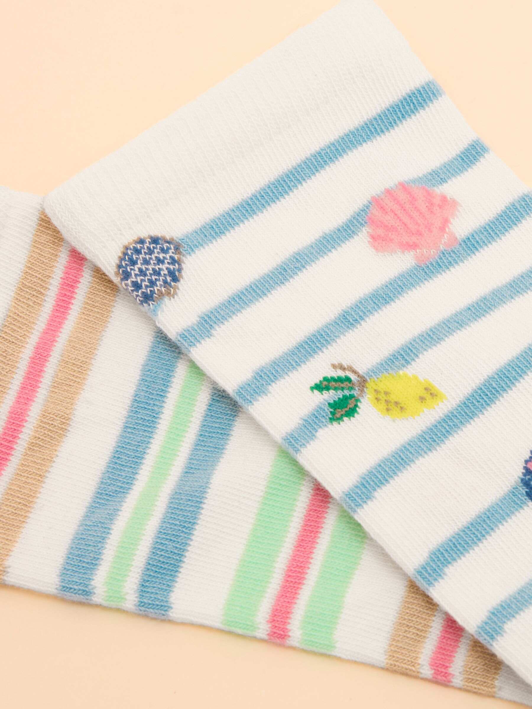 Women's Everyday Cream/Blue 2 Pack Socks (size 4-8)