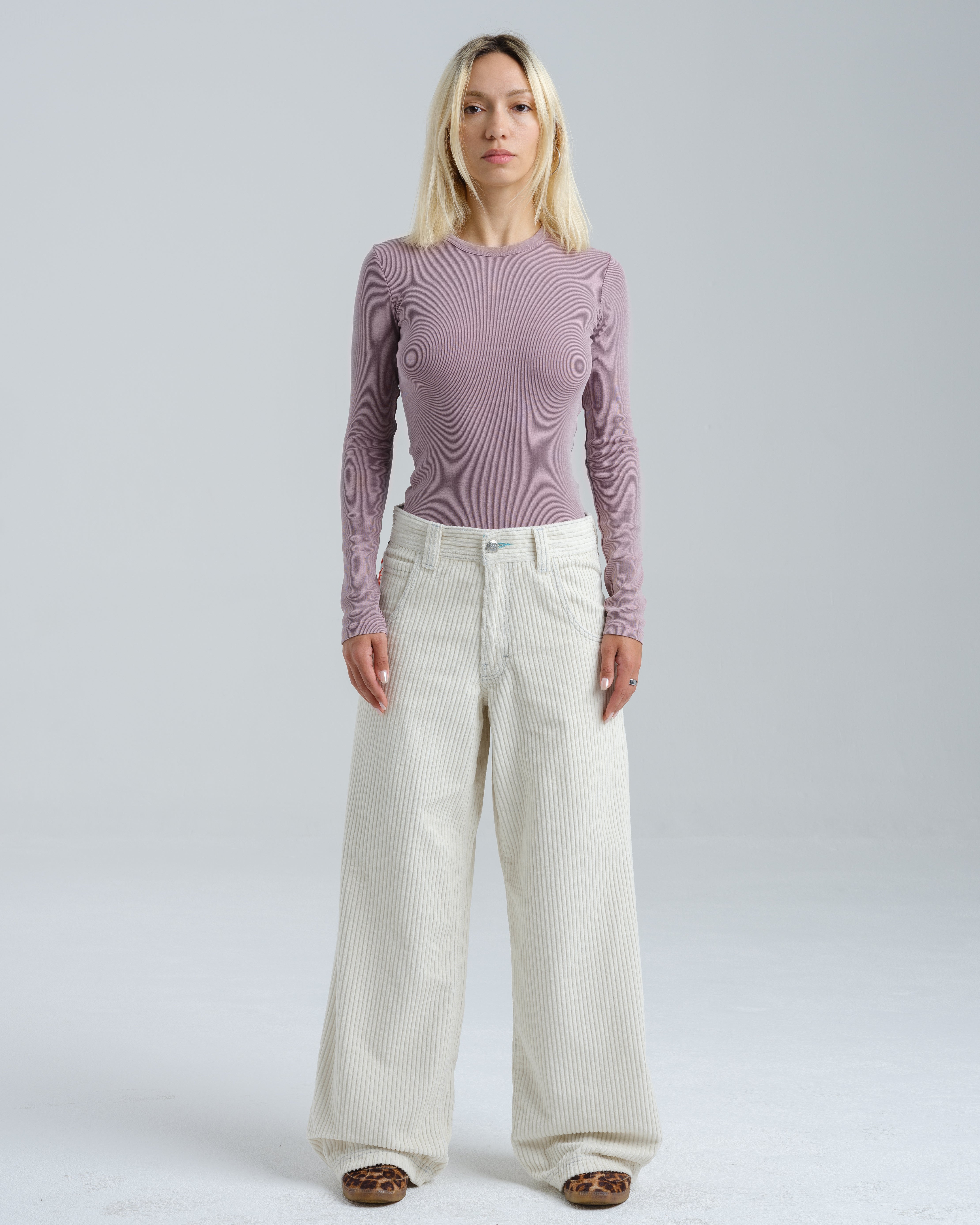 W1179 Easy Wide Pipes. 23