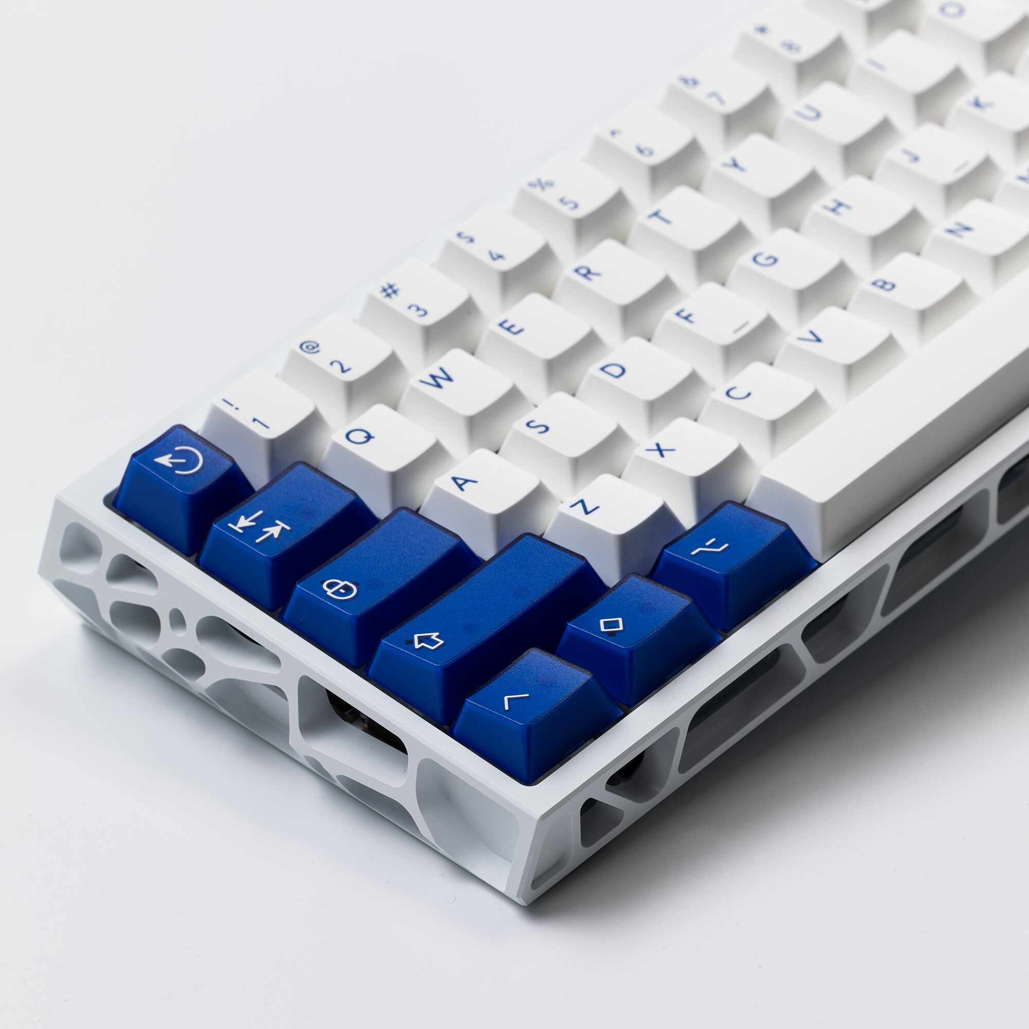 Ready to use Holy60 Keyboard with PBTfans Klein Blue R3