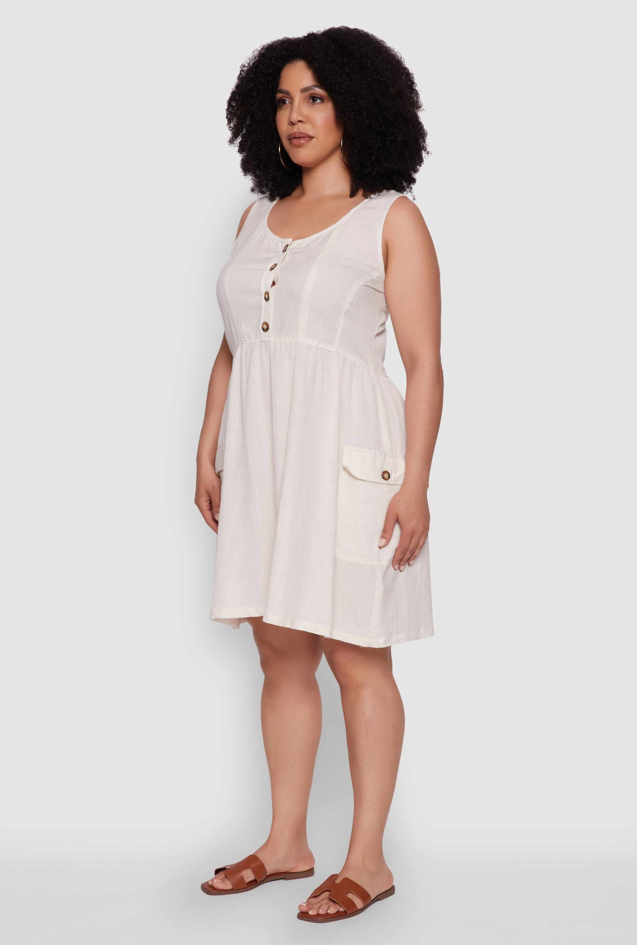 Plus Size Sleeveless Sundress with Cargo Pockets