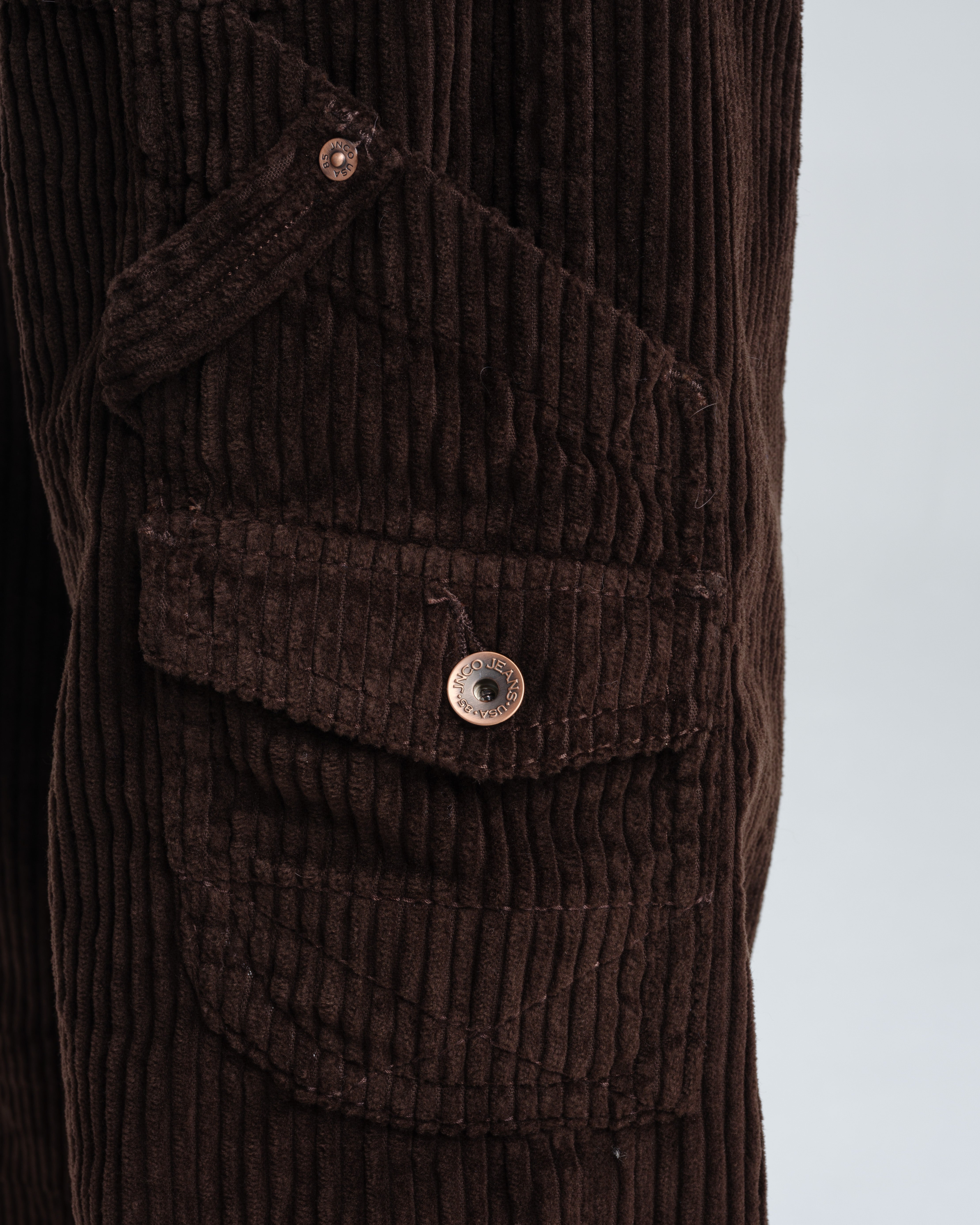 W Torque Cargo Carpenter. 23