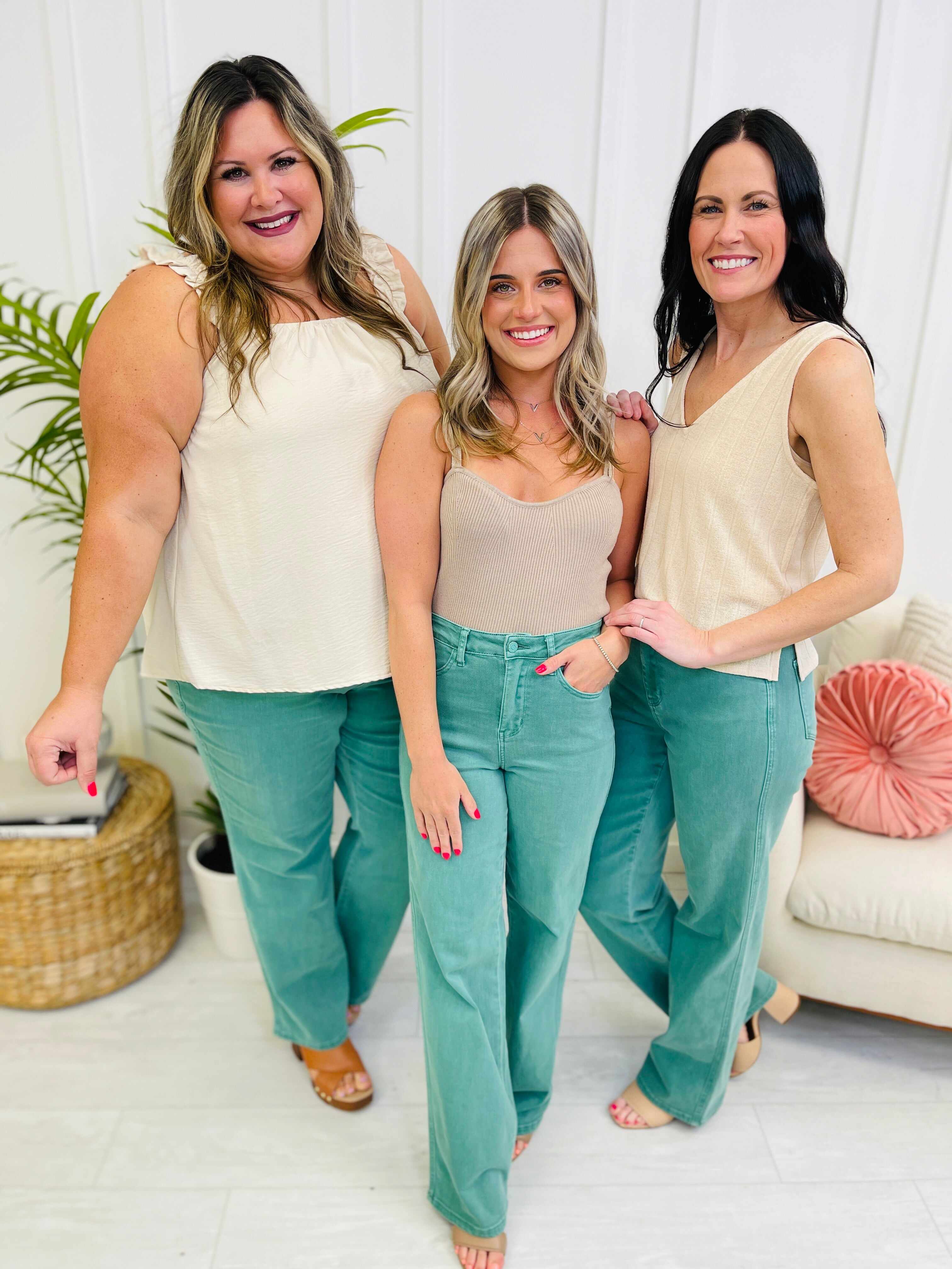 Reg/Curvy Make Waves Straight Jeans