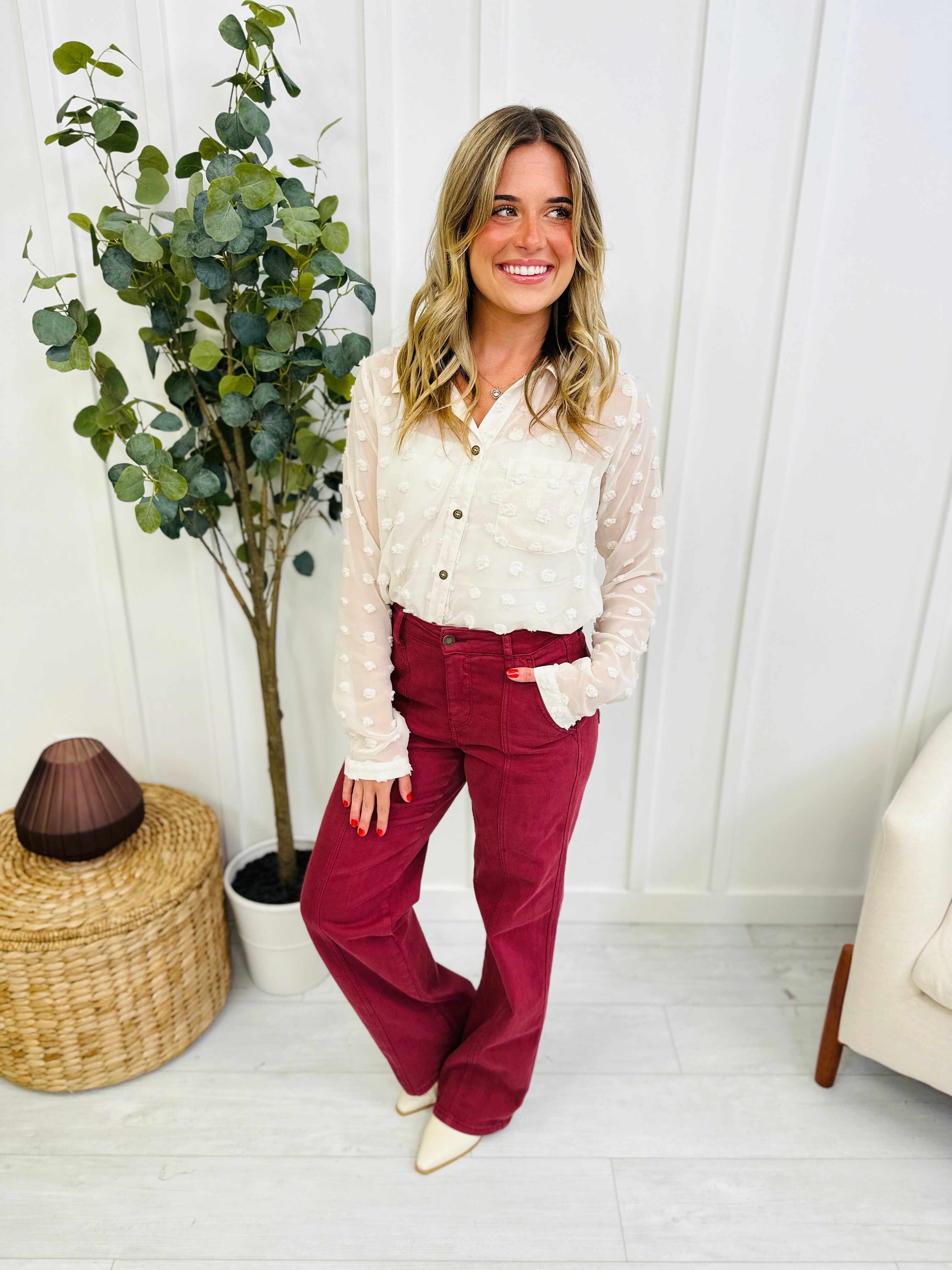 REG/CURVY Red, Red Wine Straight Burgundy Jeans